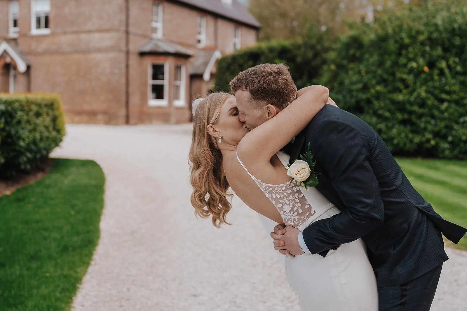 abbotts_court_blandford_wedding_photography_emine-559.jpg