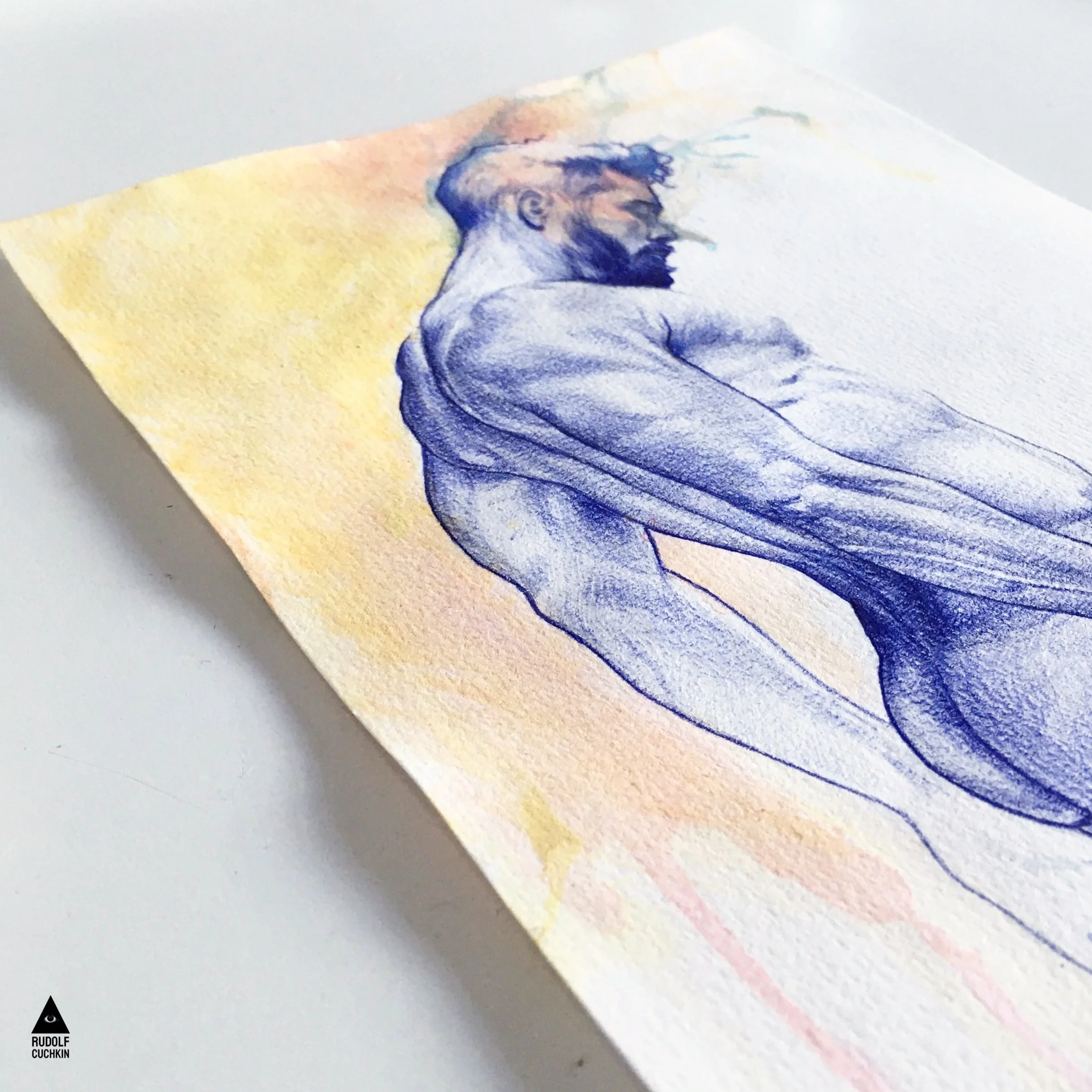 Dessin réalisé au stylo et  à l'aquarelle représentant un homme nu , vue de profil, avec un fond jaune clair