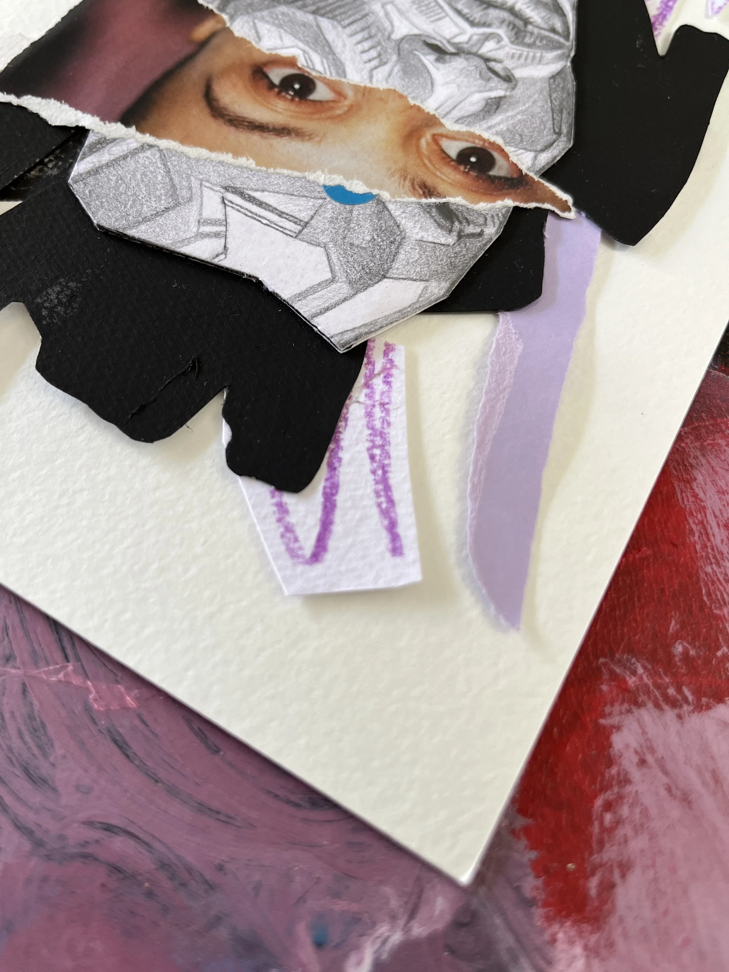 détail collage visage texture papier superposition