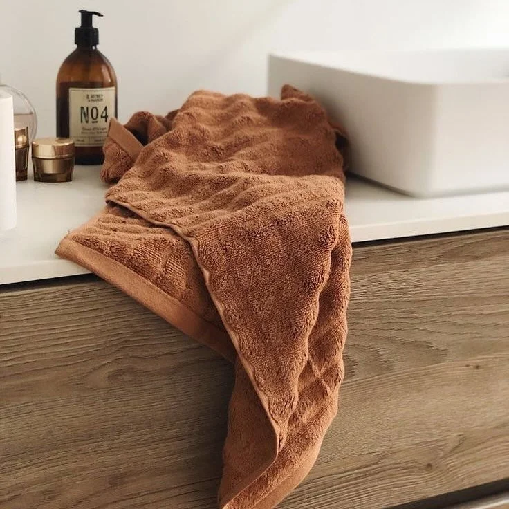 Towel &amp; Frotteetuch

#switzerland #swiss #zurich #textile #textiles #design #druckt #bestickt #towel #towels #poloshirt #poloshirts #hoodies #production #productiondesign #hotels #hotel #gym #restaurants #restaurant #suits #anzug #softshell #jack