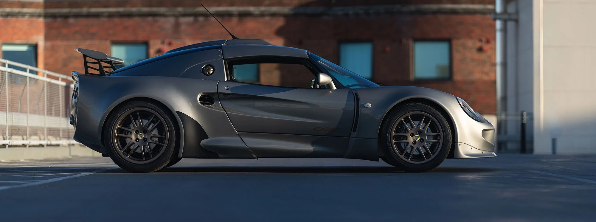 T2P_GREY_EXIGE-13.jpg