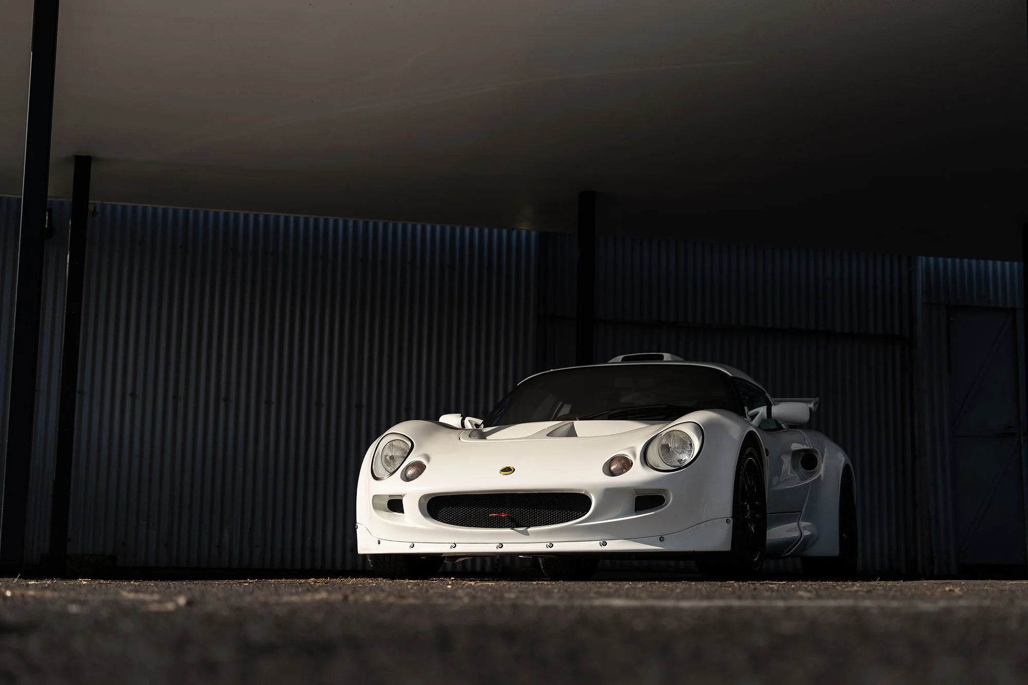 T2P_WHITE_EXIGE-14.jpg