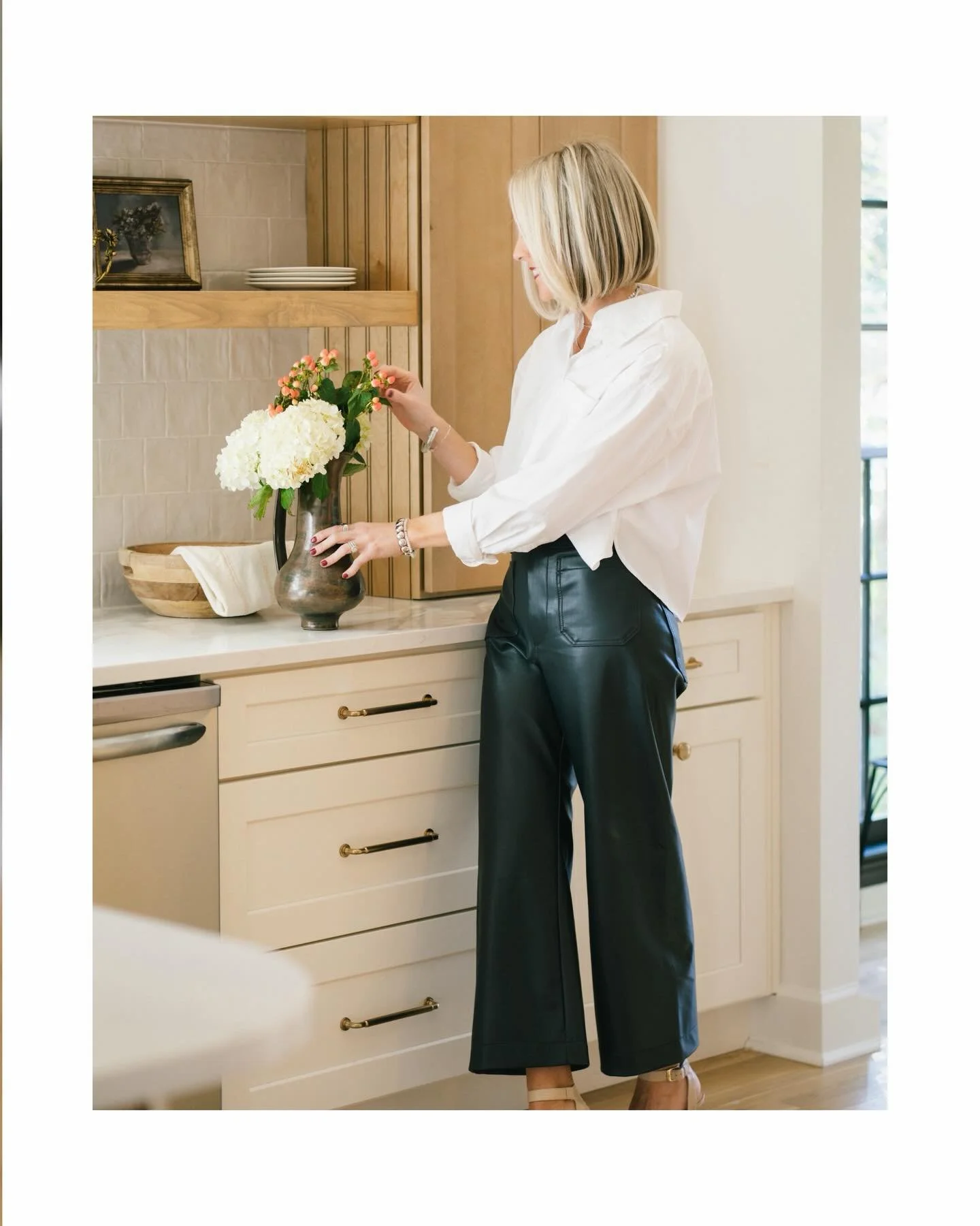 We loved shooting with the @hunthometeam these group of women are absolutely gorgeous inside and out!! ✨