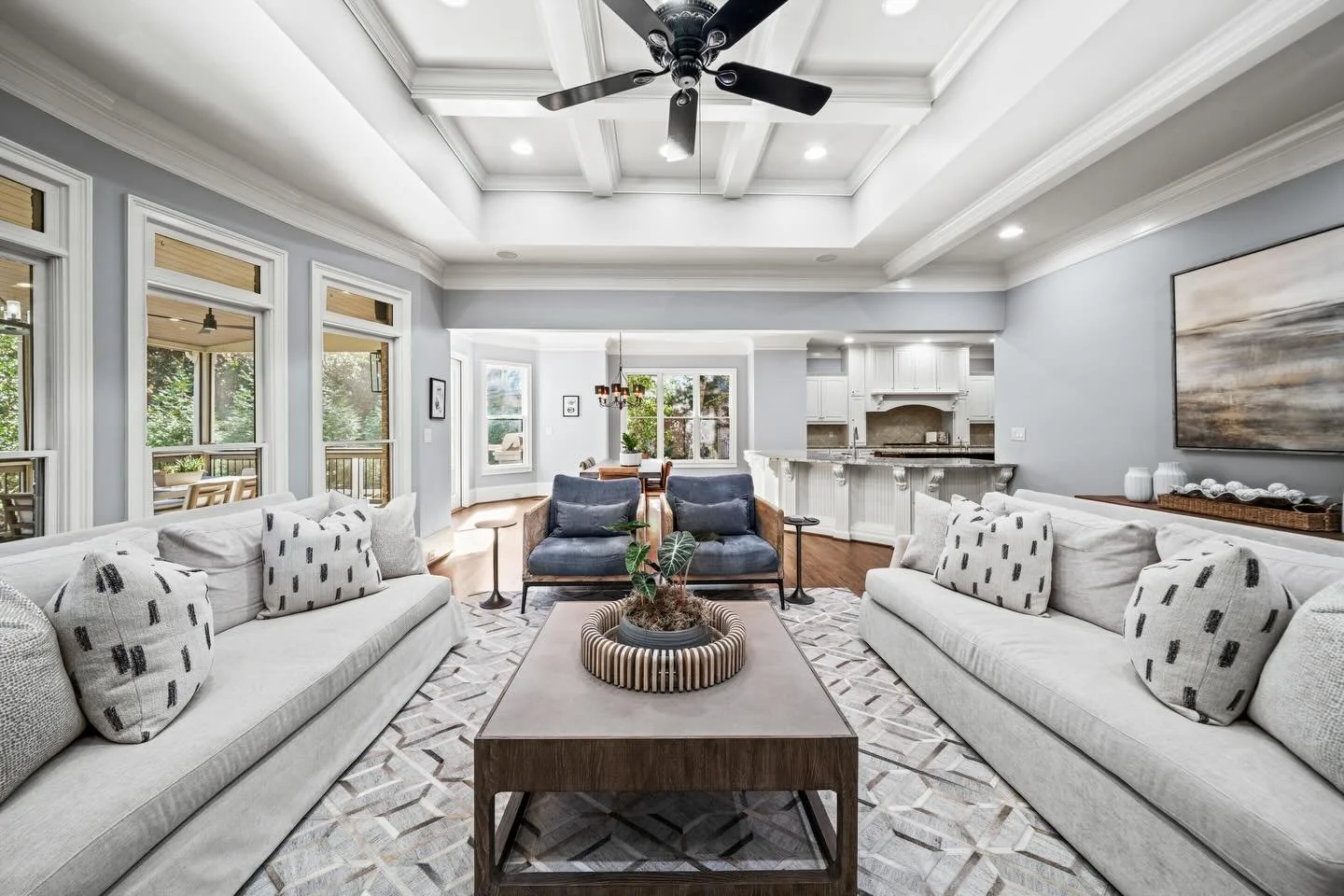 3283 Stratfield Dr NE, Brookhaven, GA 30319 !
This is home is absolutely gorgeous with a fully finished basement and amazing pool! 
Listed by: @thesuitsteamkw