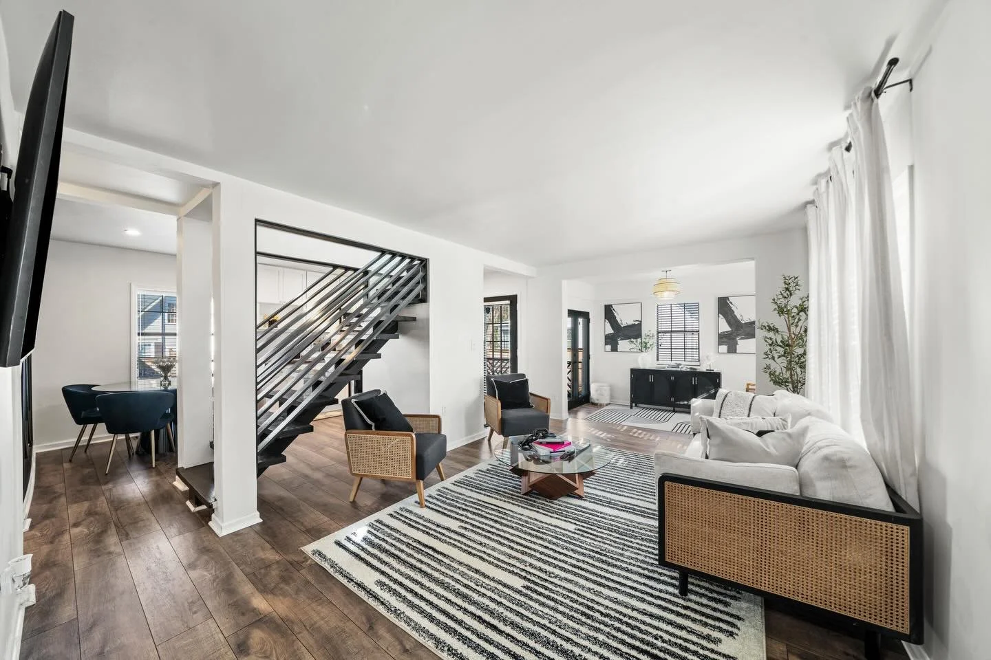 1471 Hardin Ave | Atlanta, GA 30337
Charming, full of character, and perfectly placed near all the city essentials. This is the kind of home that just feels right the moment you walk in!!

Listed by: @winslowrealestate 

#newlistings #justlisted #hom