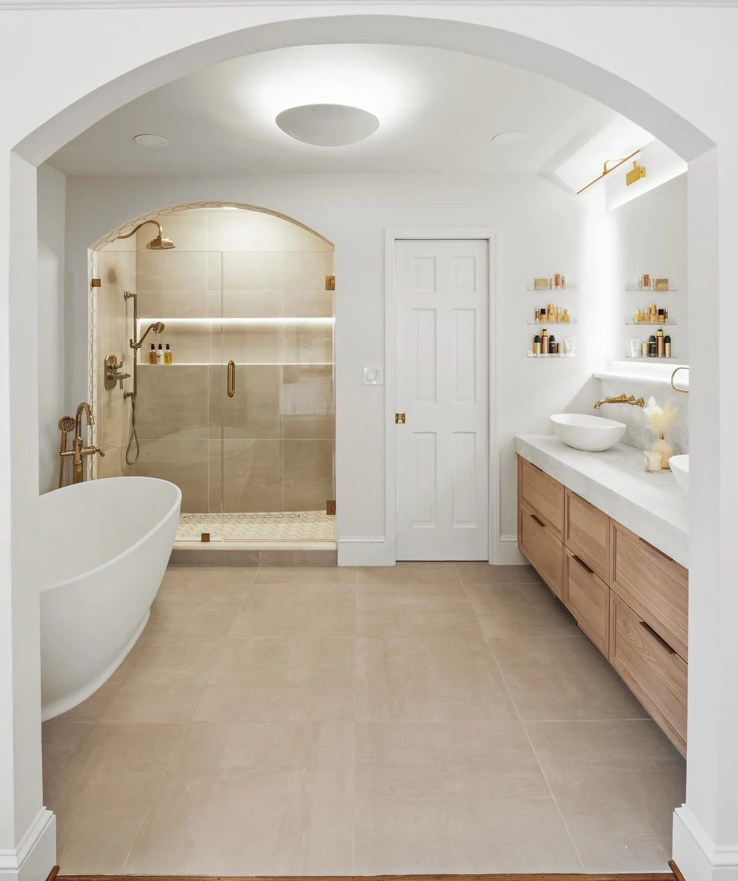 6125 Weatherly Dr NW offers timeless charm, spacious living, and the perfect blend of comfort and convenience&mdash;minutes from top dining, shopping, and parks. Ready to call this one home? 🏡
#AtlantaRealEstate #AtlantaHomes #LuxuryLiving #DreamHom