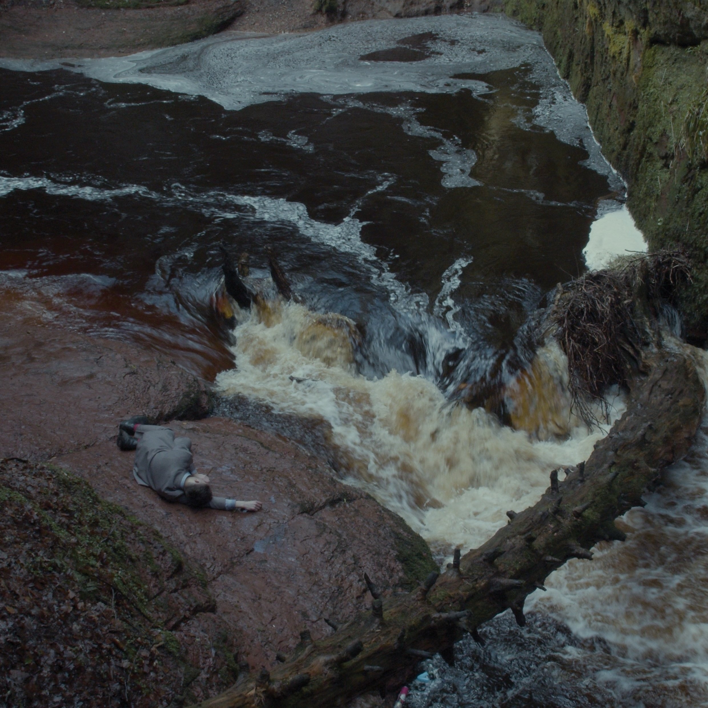 17B INCUBATOR ARTIST | Jame St Findlay

Chisenhale Studios is pleased to announce Jame St Findlay as one of our 2026&ndash;27 17B Incubator residents.

Jame St Findlay (born: Scotland) is an artist working across film, sculpture, and image making. Ti