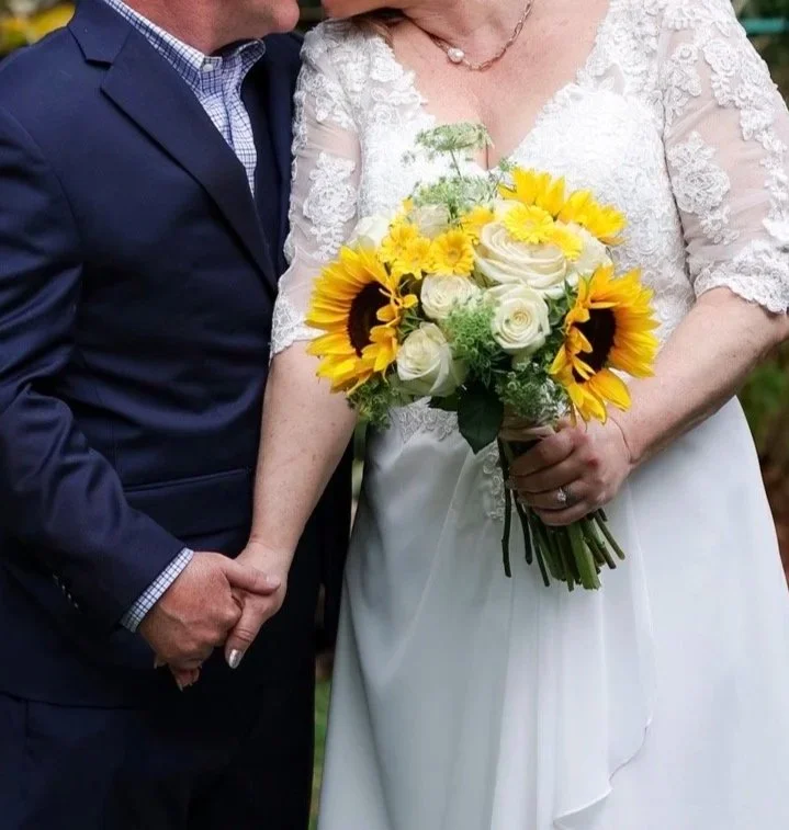 Bride bouquet with sunflowers