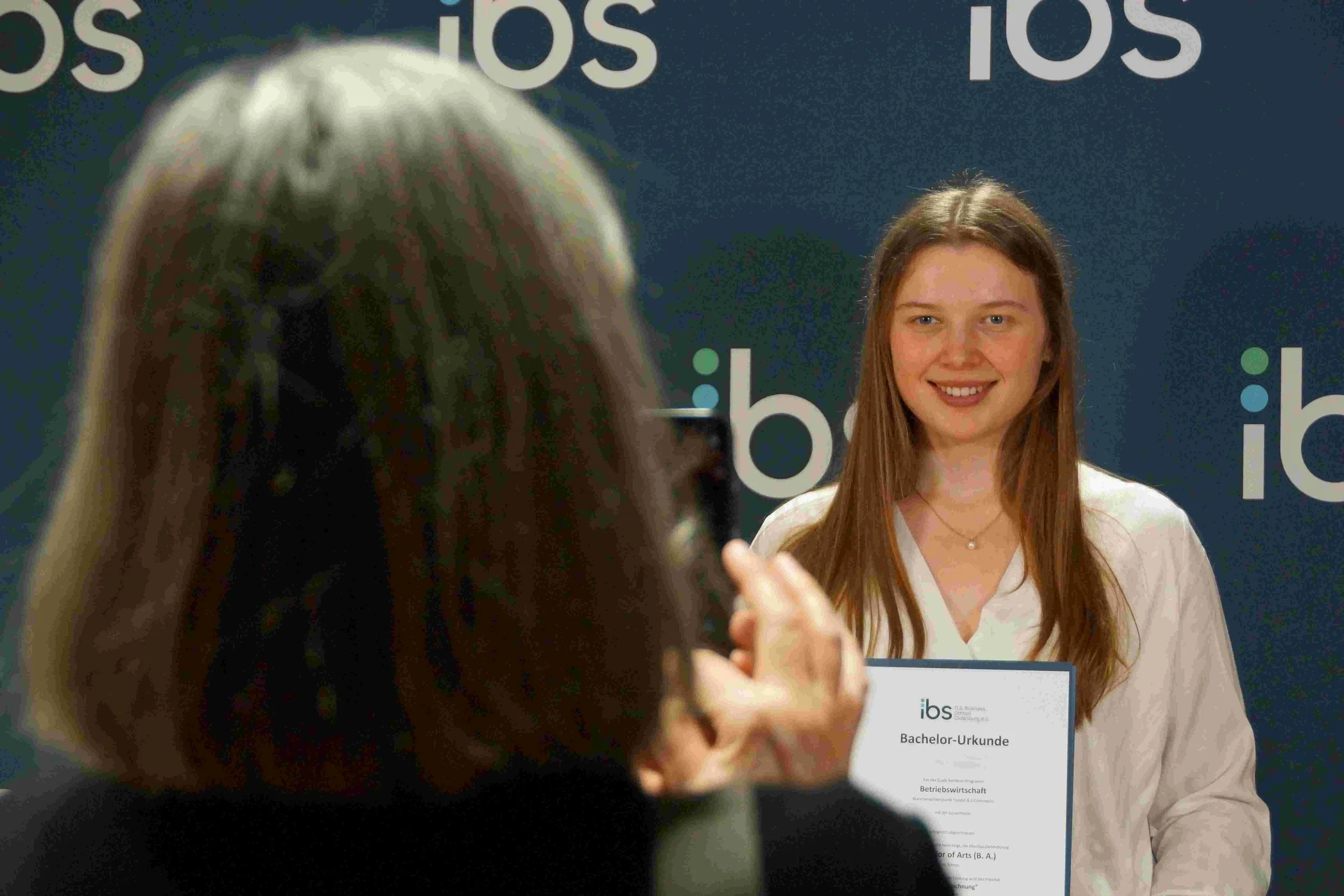 08 IBS-Oldenburg_DualesStudium_BWL_WI_Abschlussfeier_Bachelor.JPG