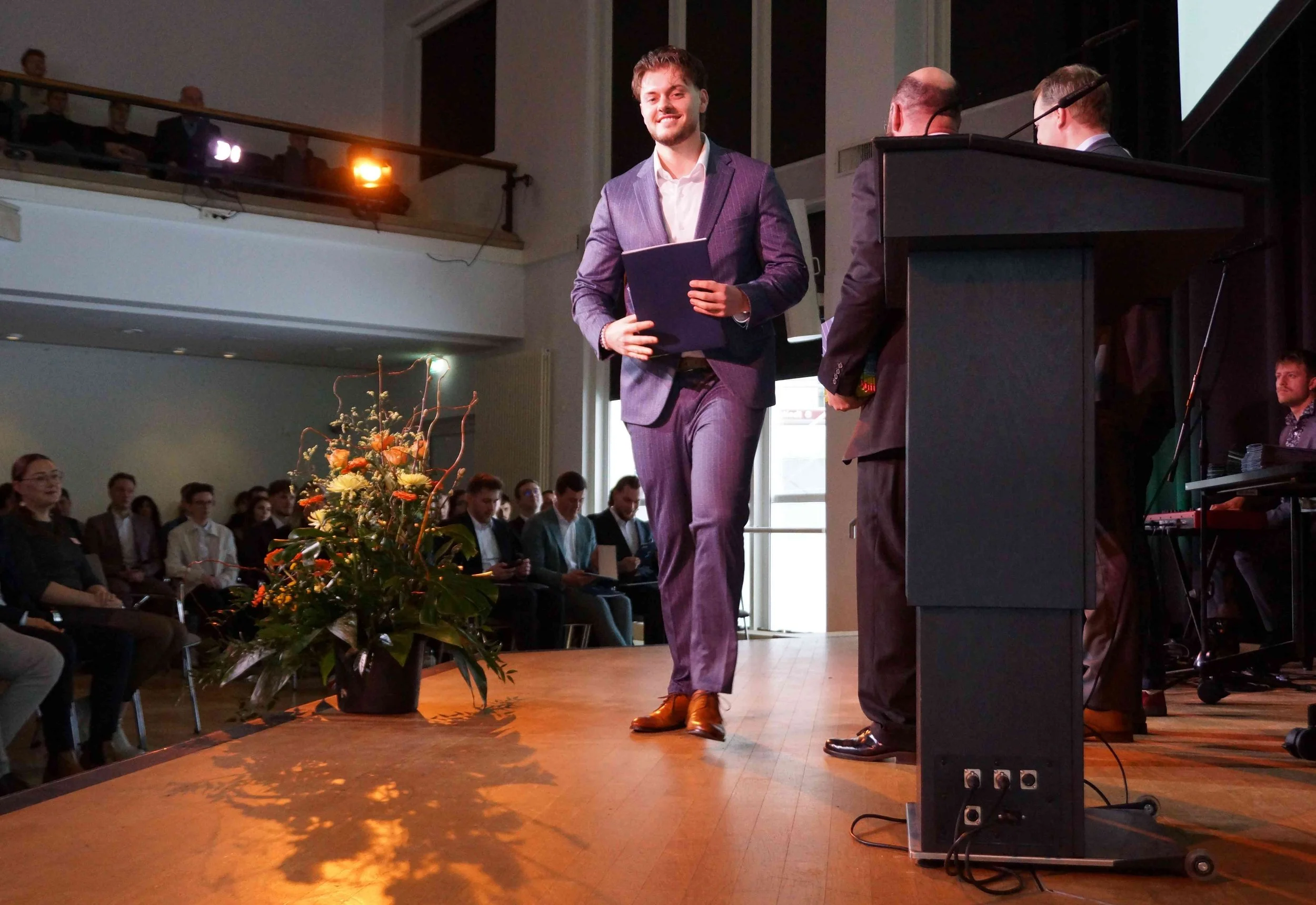 05 IBS-Oldenburg_DualesStudium_BWL_WI_Abschlussfeier_Bachelor.JPG