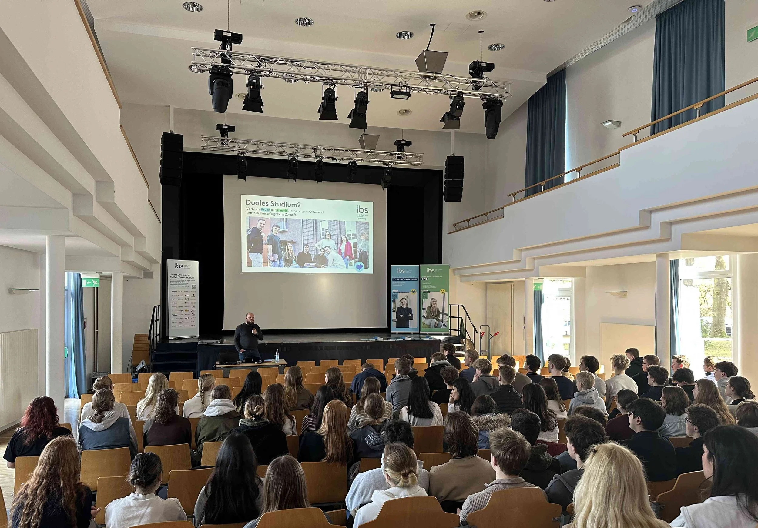 Duales Studium verstehen: Infoveranstaltung an der KGS Rastede mit Dr. Ralph Stuber