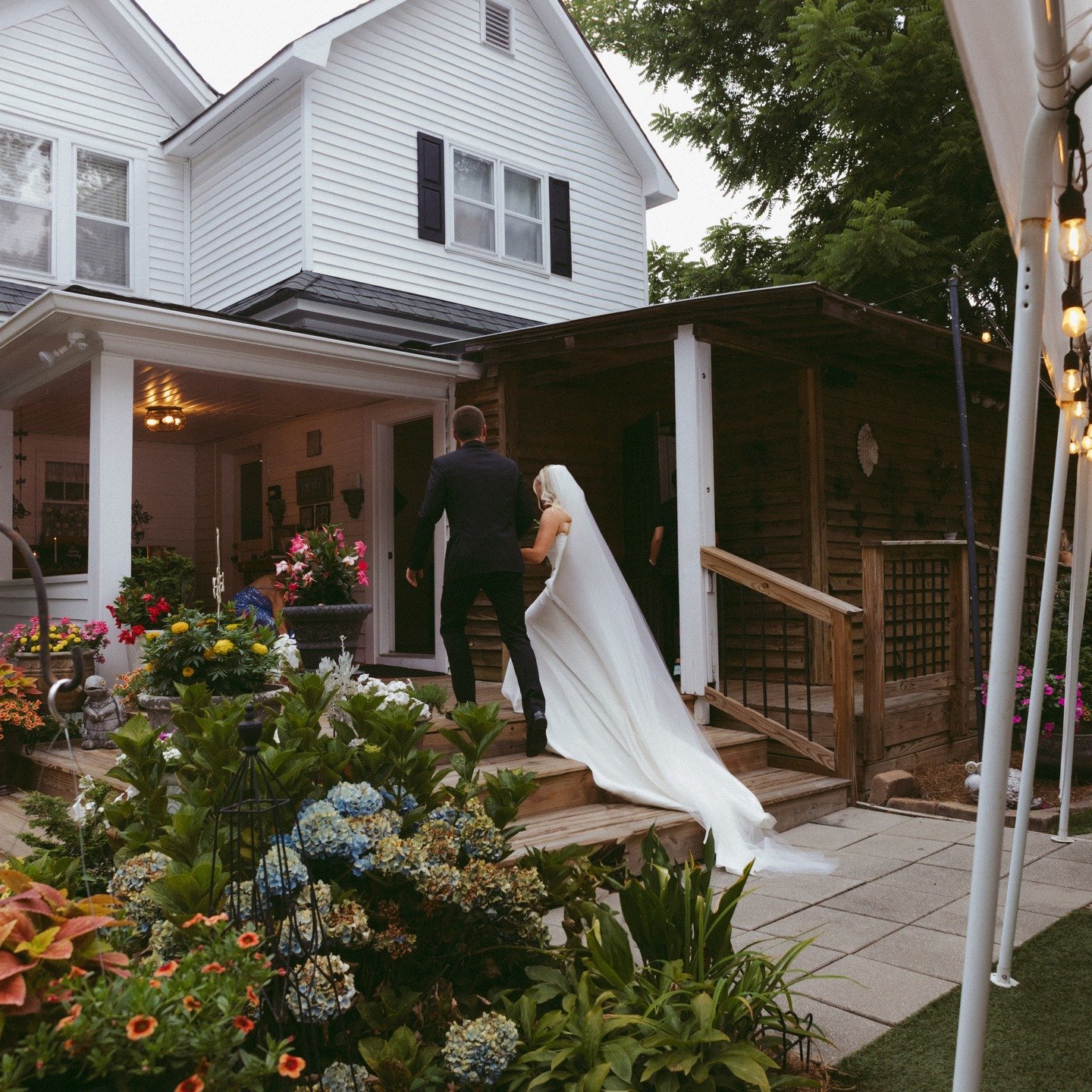 still dreamin' about this sweet georgia day! 

ss w: @lesliedeannphotography 

#scweddingphotographer #southcarolinaweddingphotographer #georgiaweddingphotographer #ncweddingphotographer #northcarolinaweddingphotographer #charlestonweddingphotographe