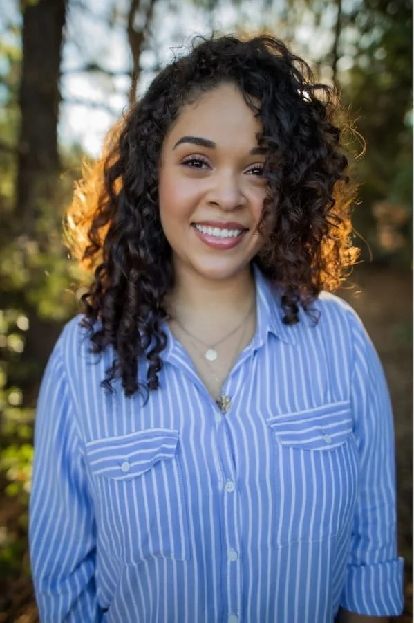 Somatic therapist, Jasmine Wilson, offering online counseling across California and Arizona.