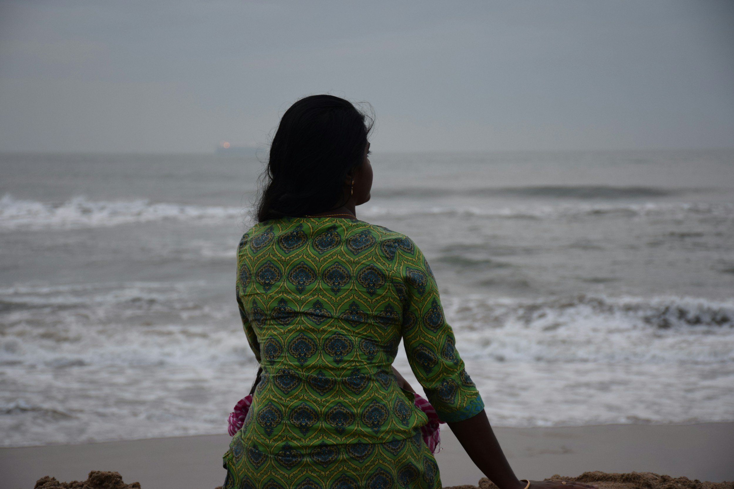 Is This My Trauma or the Present Moment? A Therapist’s Reflection on Why the Answer Isn’t Always the Point