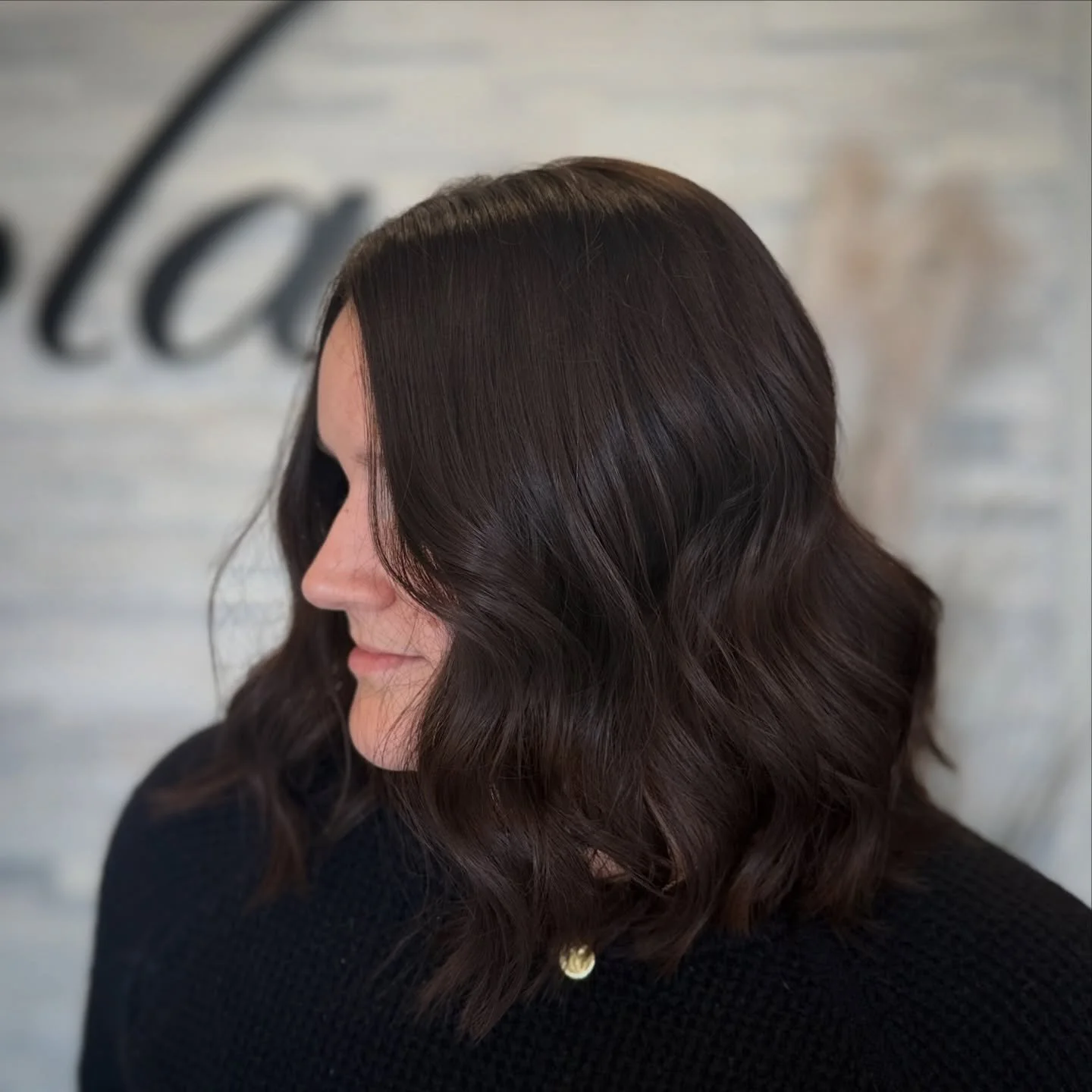 Darker for the holiday season 😍

#hairstylist #riothairco #arizonahairstylist #phoenixhairstylist #extensionstylist