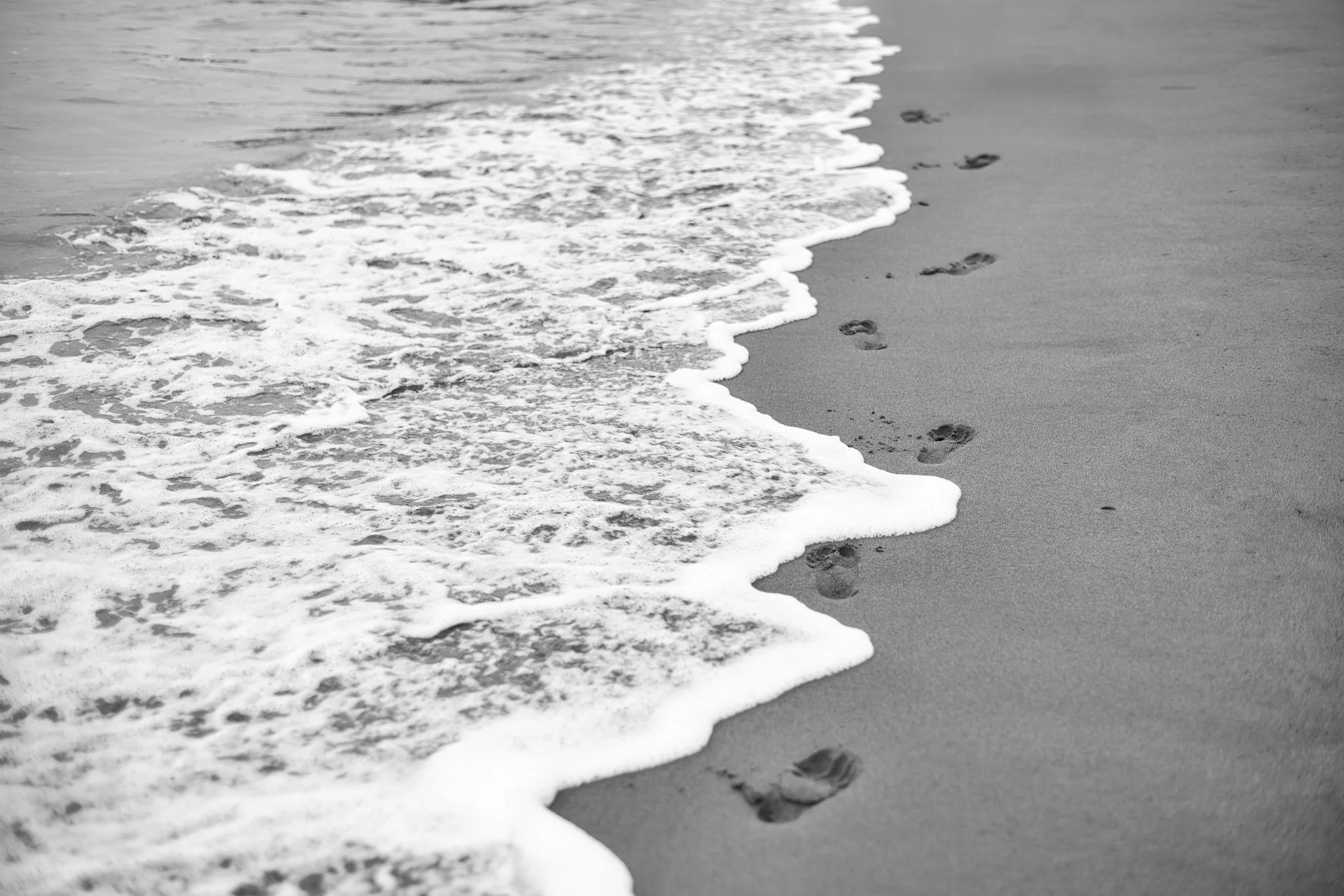 Sandy Feet  |  sizes LG: 28" x 18.7"  •  SM: 14" x  9.3"