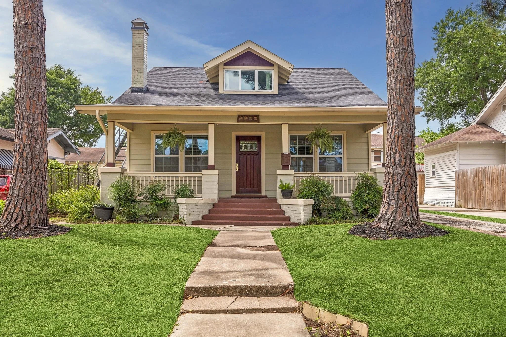 Eastwood | 4412 Rusk