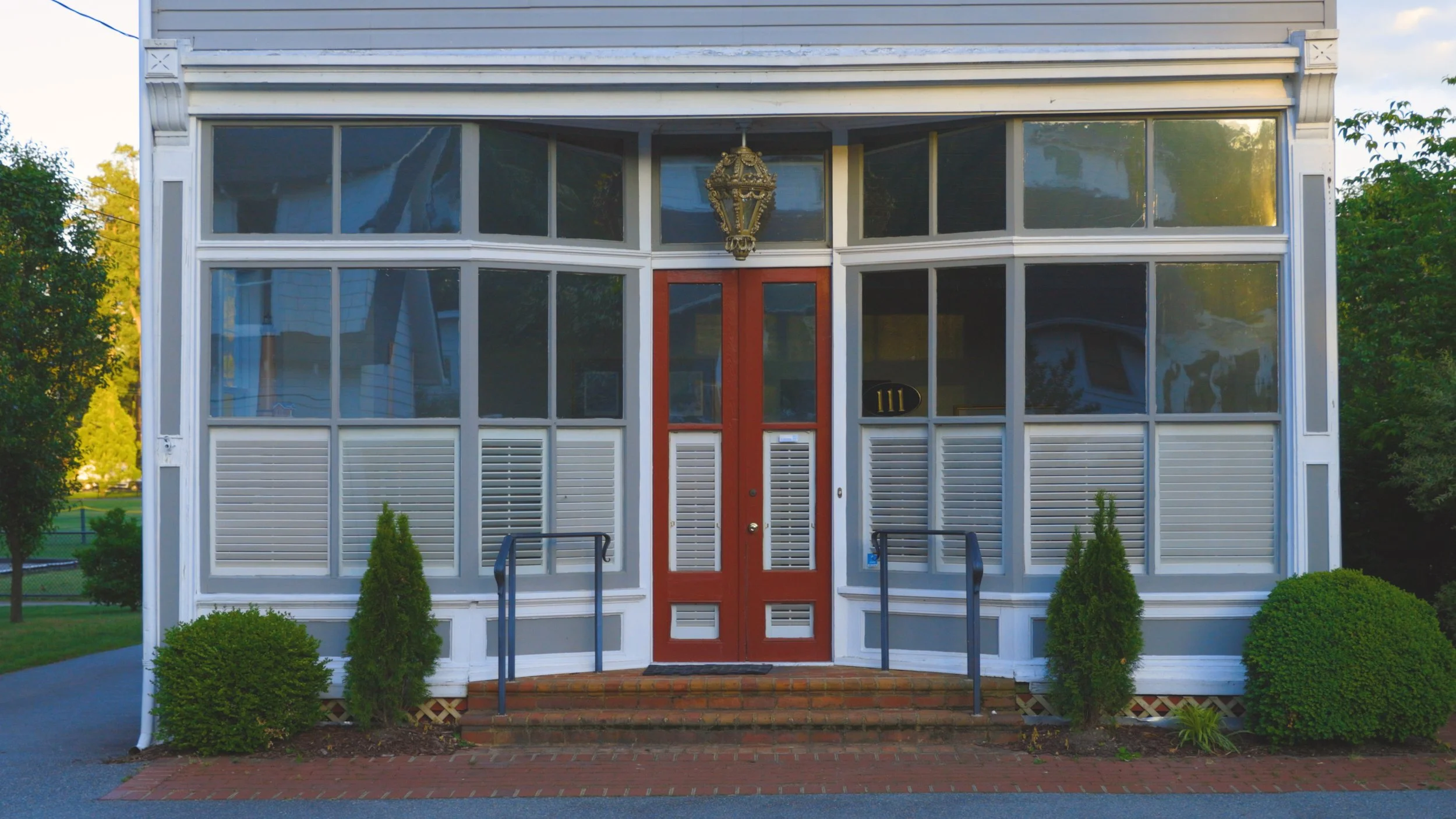 ARAGON SUPER CUT.00_00_48_05.Still003.jpg