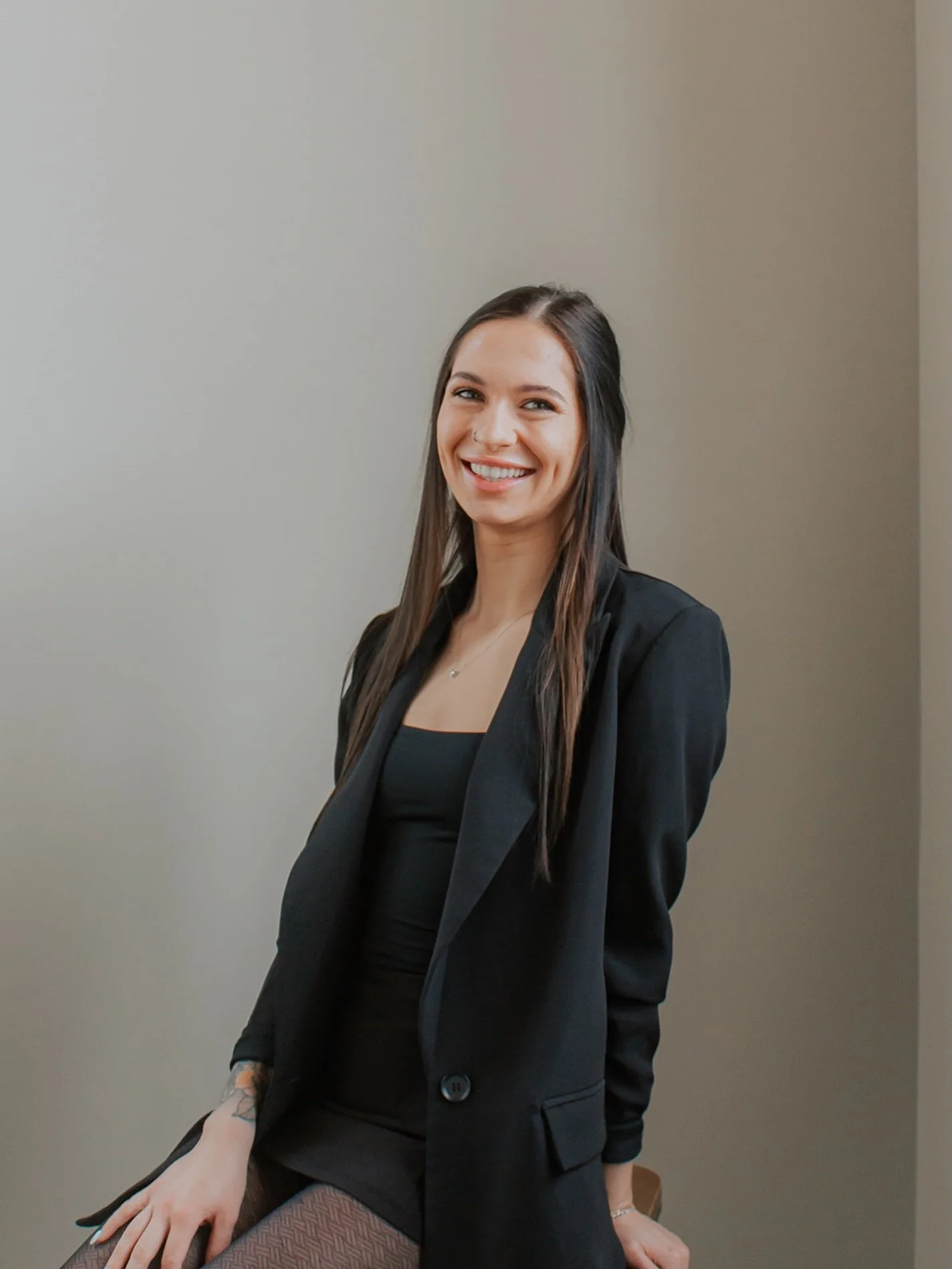 Our beautiful Lead Coordinator, Emily, is celebrating her birthday today! If you are lucky enough to see her, make sure you shower her in love! 

Happy Birthday, Emily! ☀️
