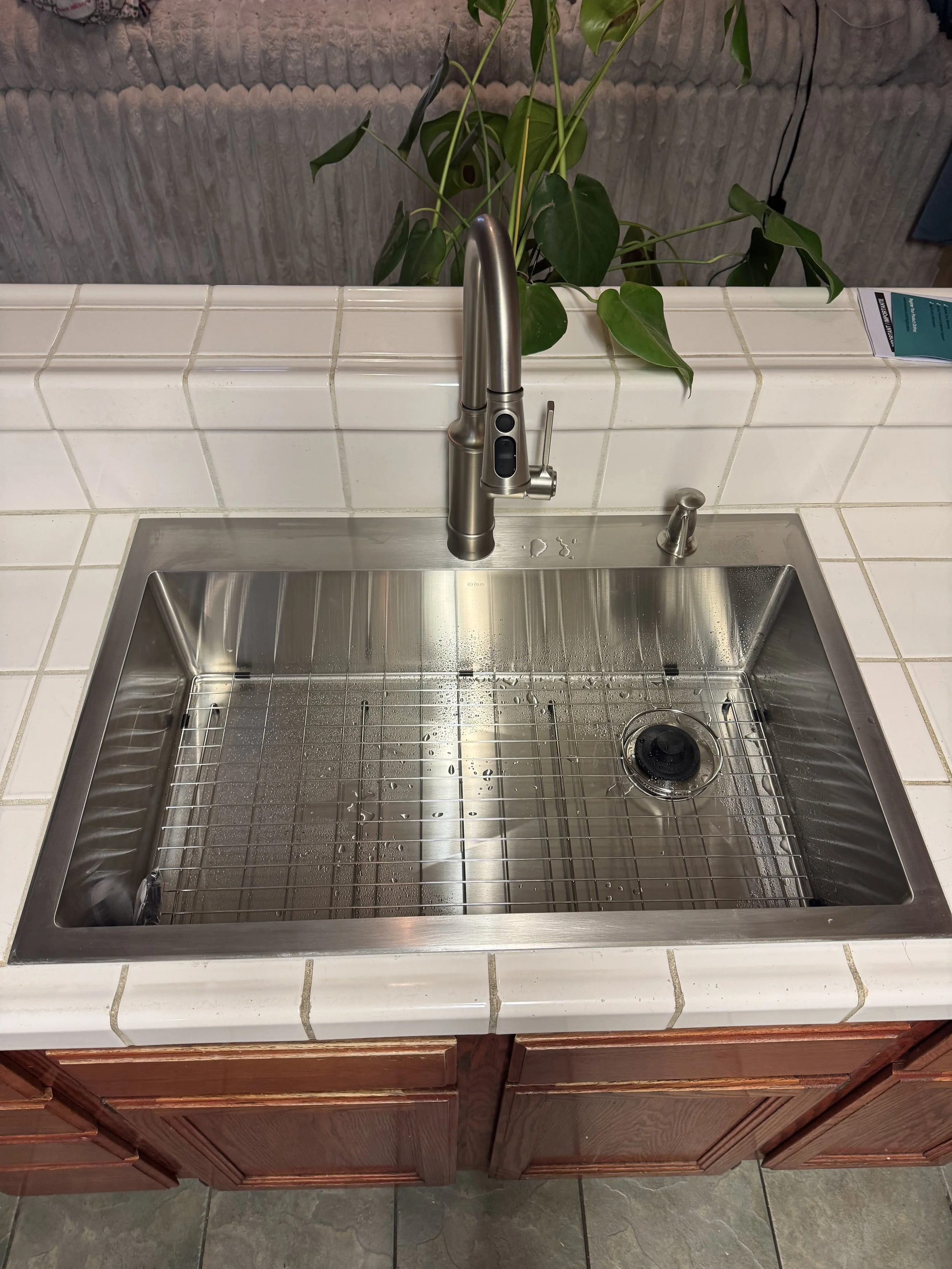 AFFORDABLE KITCHEN SINK UPGRADE WITHOUT REPLACING YOUR COUNTERTOP