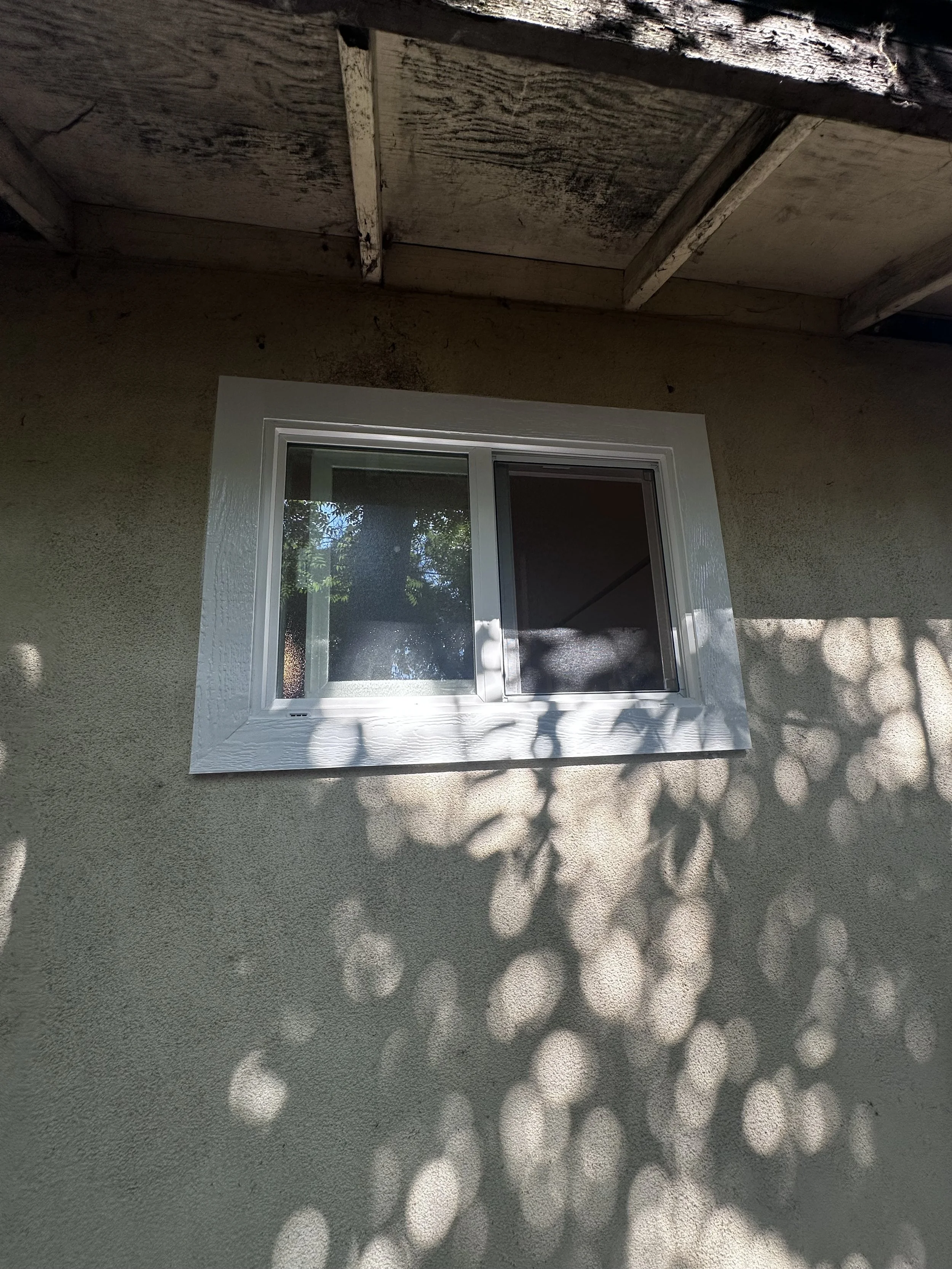Retrofit vinyl windows