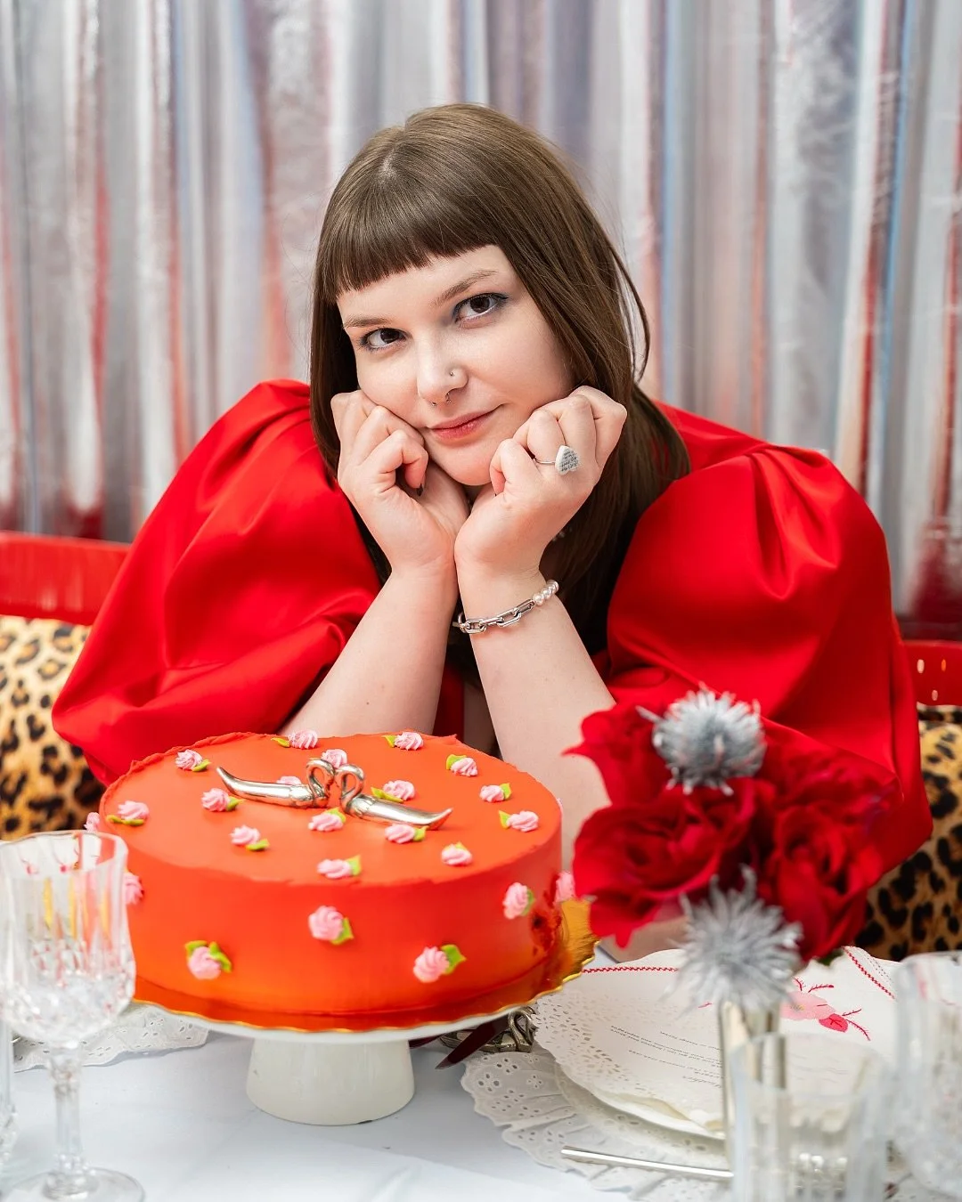 Until the stars fall from the sky 💫 

We&rsquo;ve got nothing but hearts in our eyes for this retro honeymoon suite inspired styled shoot at the stunning @loveshacktoronto here in Toronto.

Looking for a wedding designer that believes leopard print 