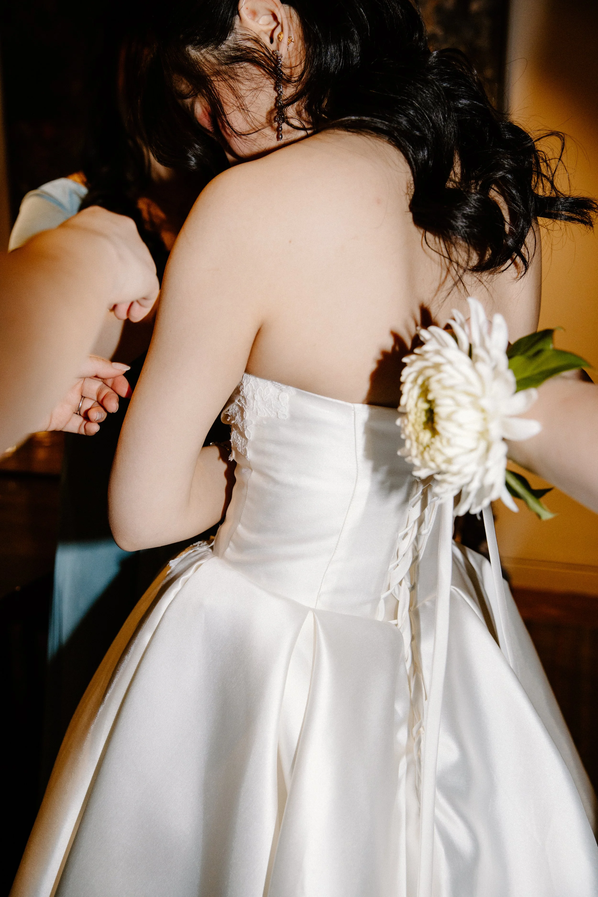 SpringMorrisPhoto_CINDYxCONNOR_1.CindyGettingReady-18-0669.jpg