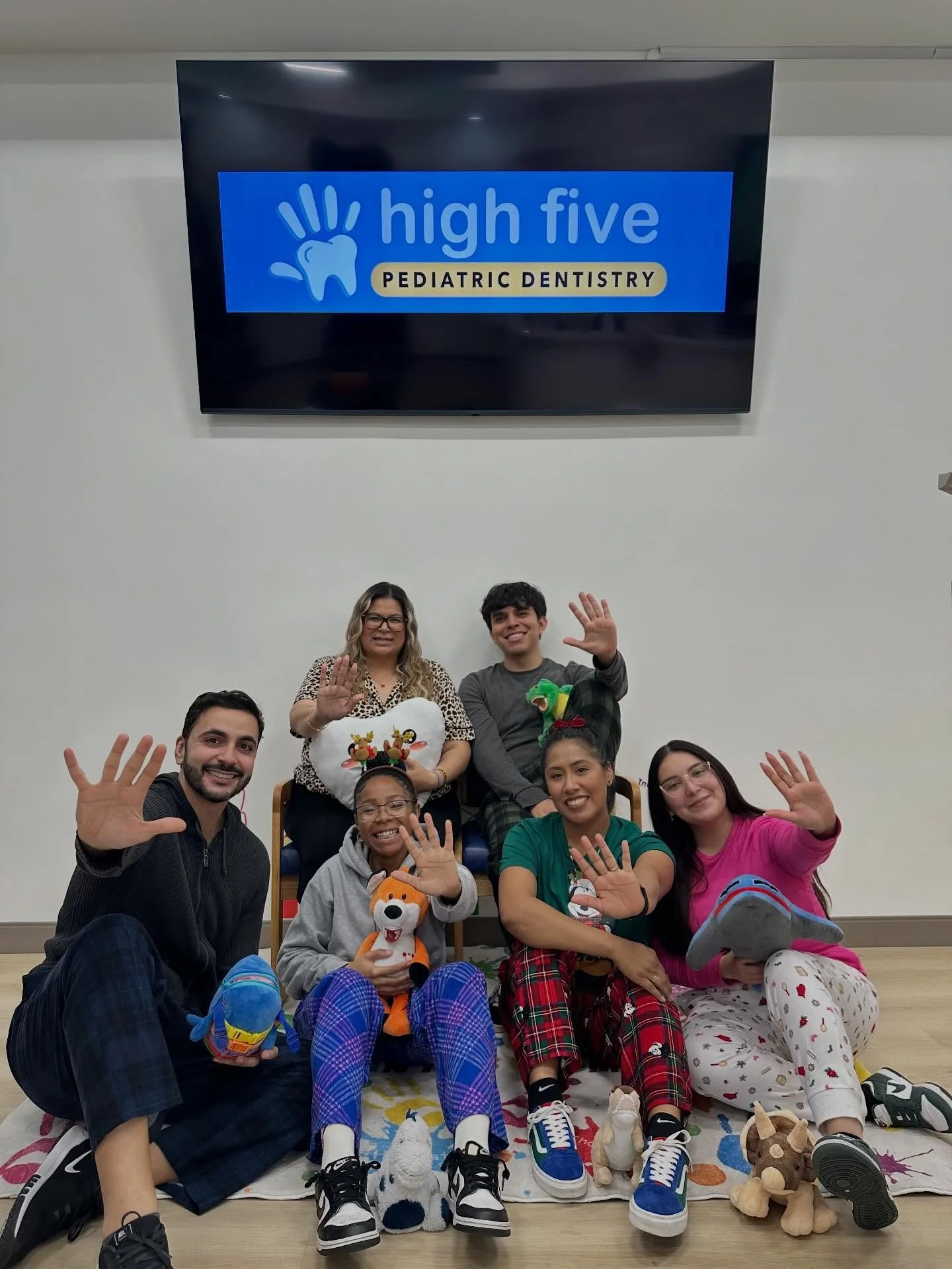 Happy holidays from the High Five team!❄️✨ Wishing our families a joyful and safe holiday season filled with laughter and smiles! 😊🩵 We can&rsquo;t wait to see all of you soon! 😂