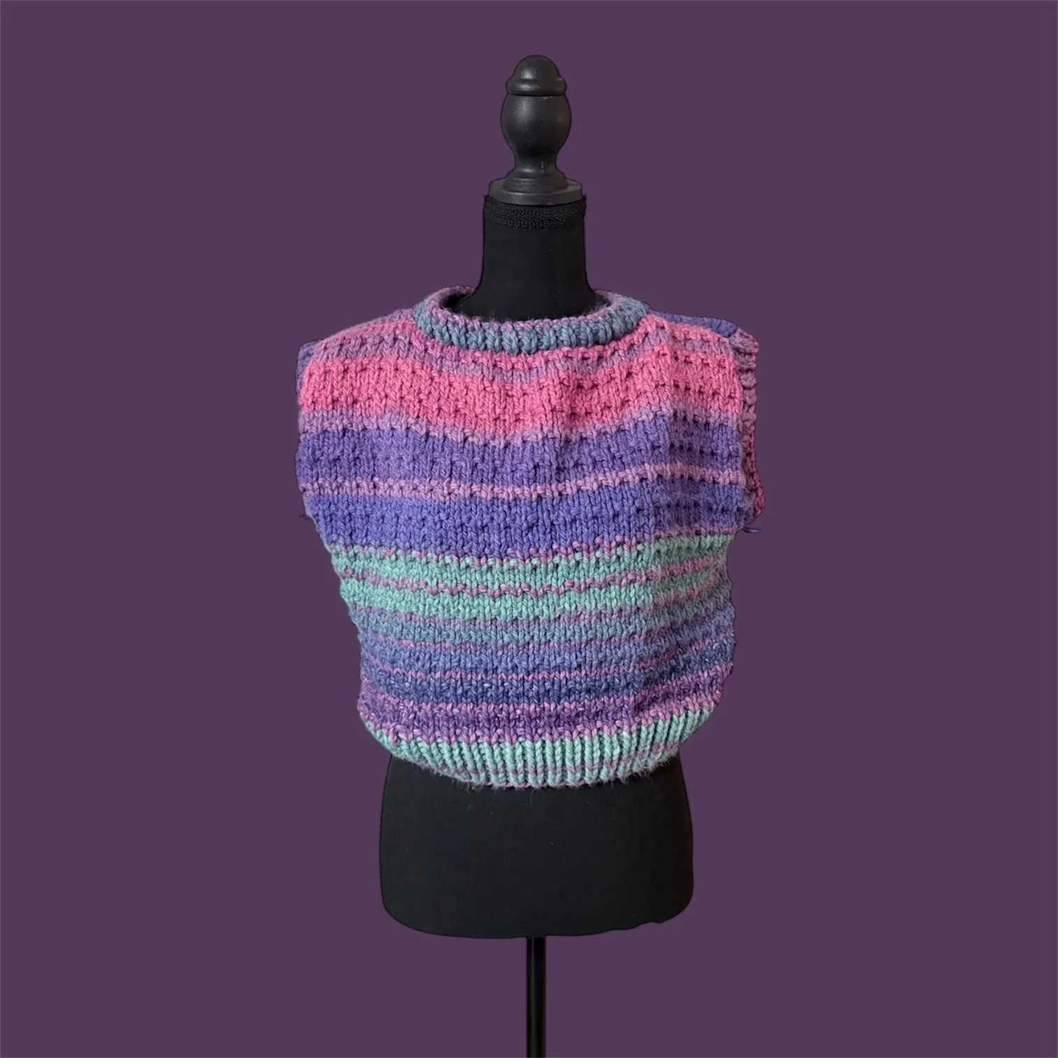 Knit cropped sweater vest