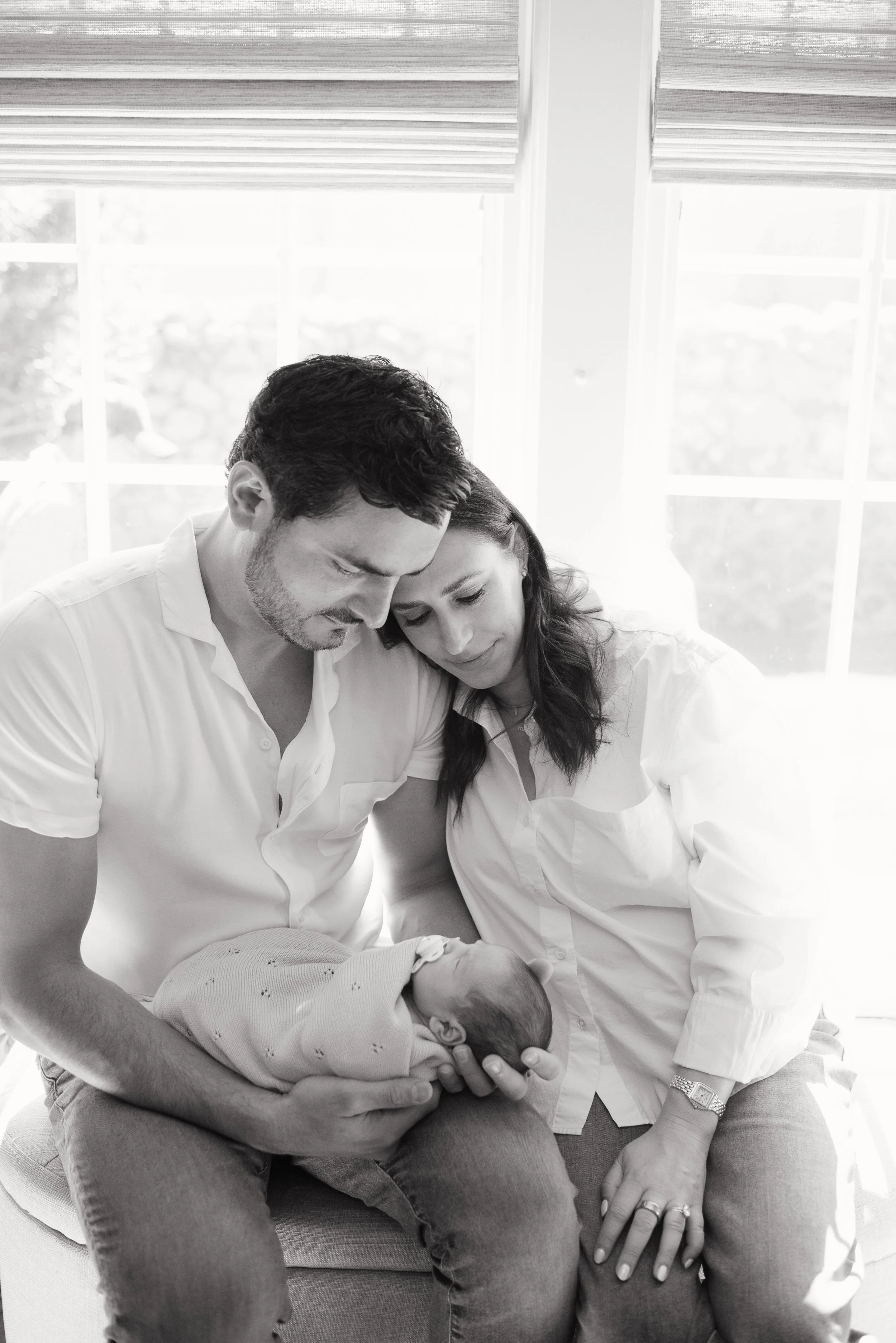 In-Home vs. Studio Newborn Sessions: Which Is Right for Your Family?
