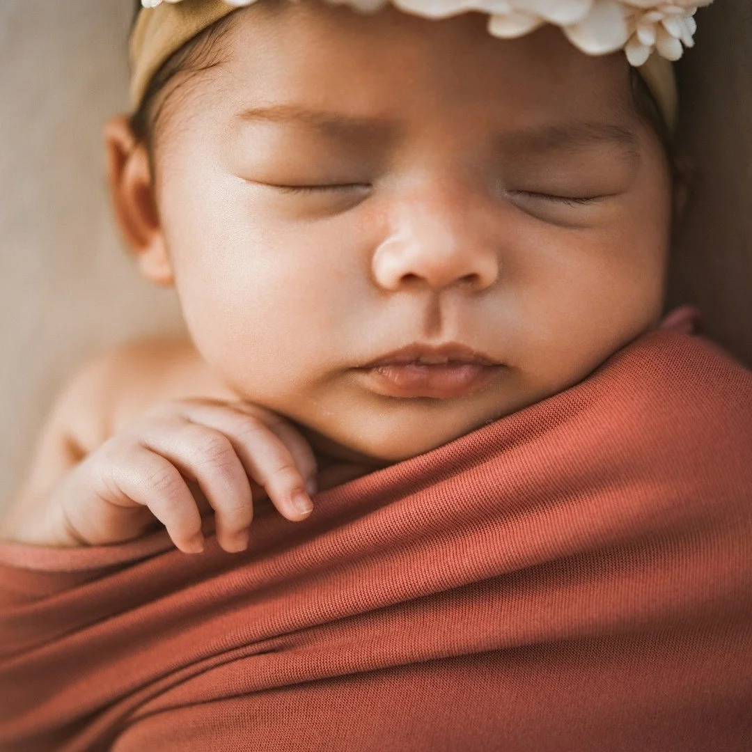 Editing newborn galleries, listening to Collin Gosling&rsquo;s book (memoir junkie here 👋🏼), and heading out to vote today.

A little bit of everything over here. Anyone else listening?

#elpasophotographer #elpasophotography