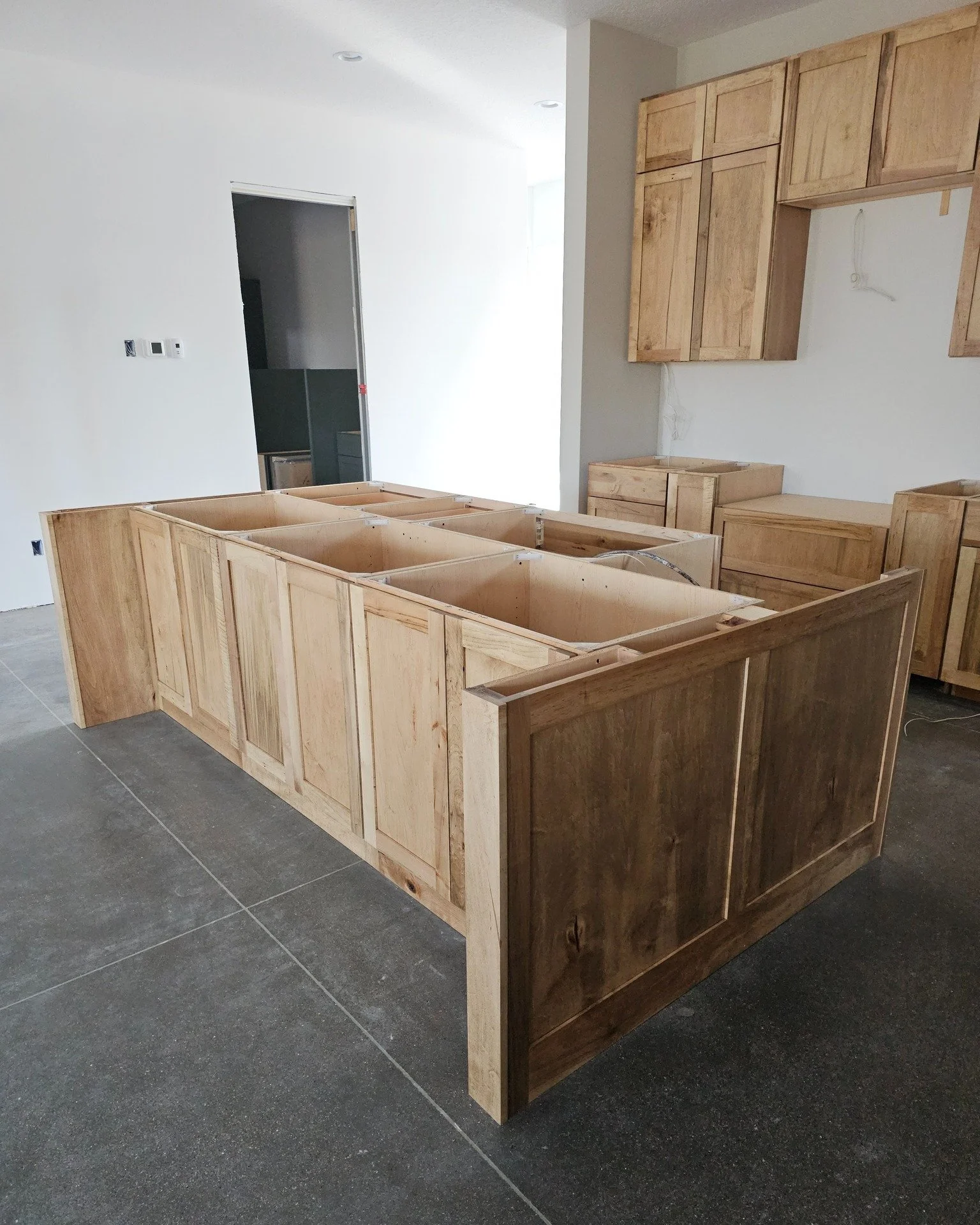 Lots of new and existing projects happening! The kitchen features custom Montana Maple cabinetry in this project!

 #interiordesign #mninteriordesigner #cabinetrydesign #localdesign #CustomCabinetry #KitchenDesign #newconstruction #mninteriordesign #