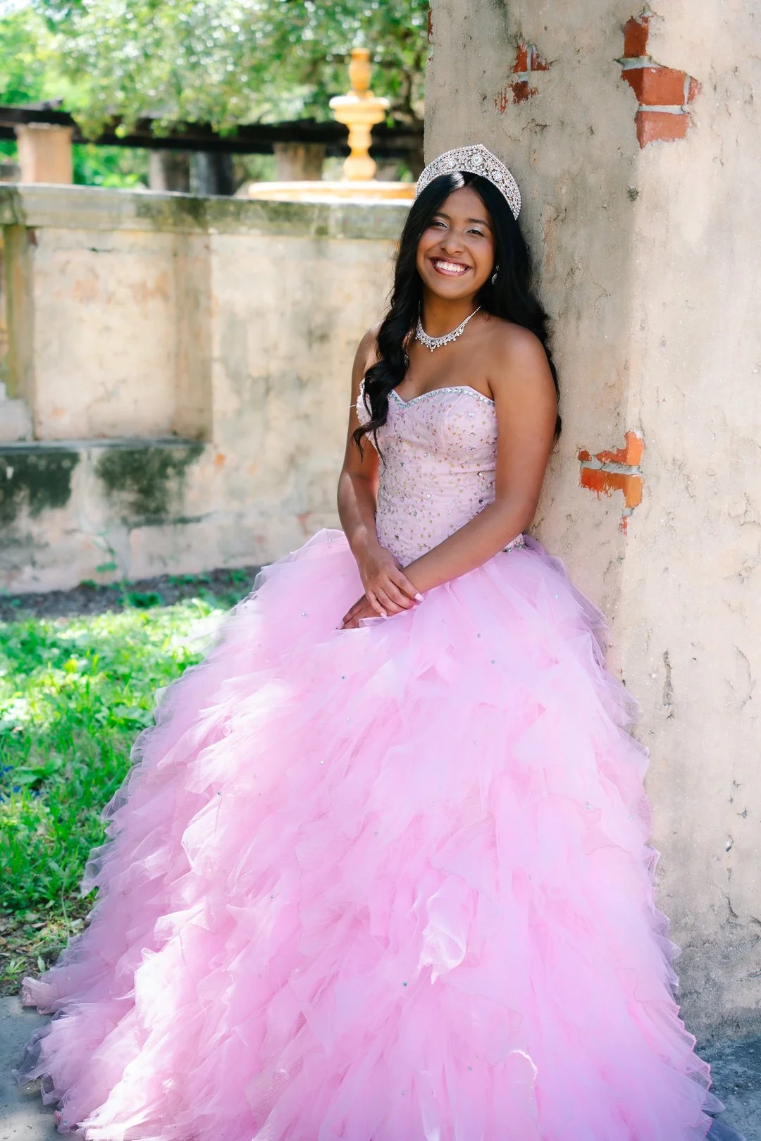 Bella_QuincePhotoshoot_20260926_09674.jpg