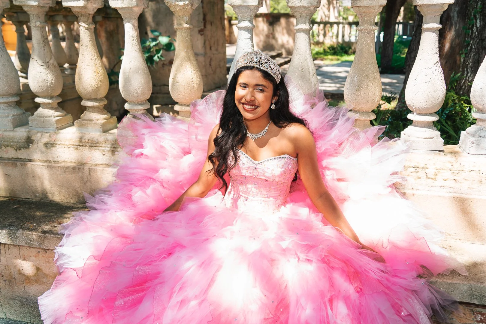 Bella_QuincePhotoshoot_20260926_09775.jpg