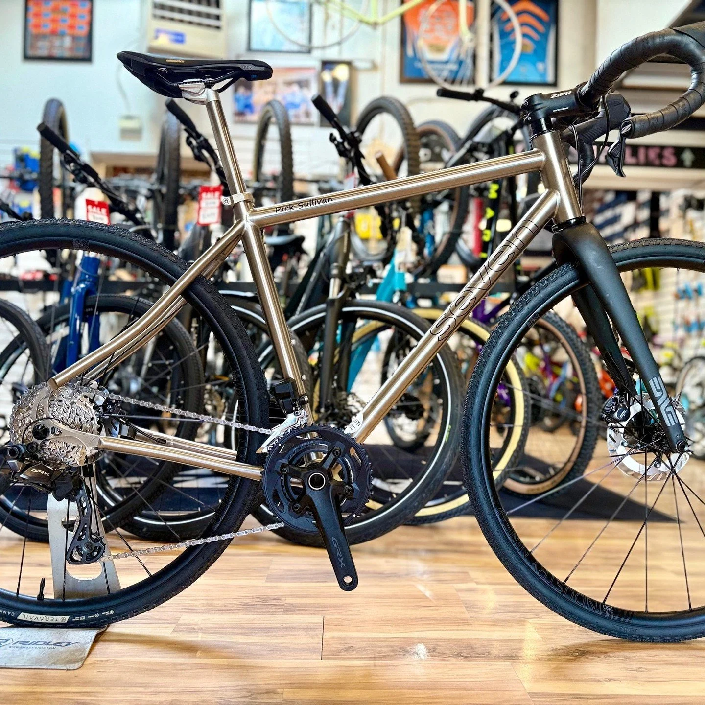 Nothing compares to custom! Congratulations to Rick on his beautiful new Seven Cycles' Evergreen.