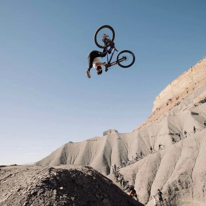 @arlie_connolly and his @marinbikes Quake throwing shapes in the desert! 
📷 @zach_saito 
.
.
#marinbikes #madeforfun