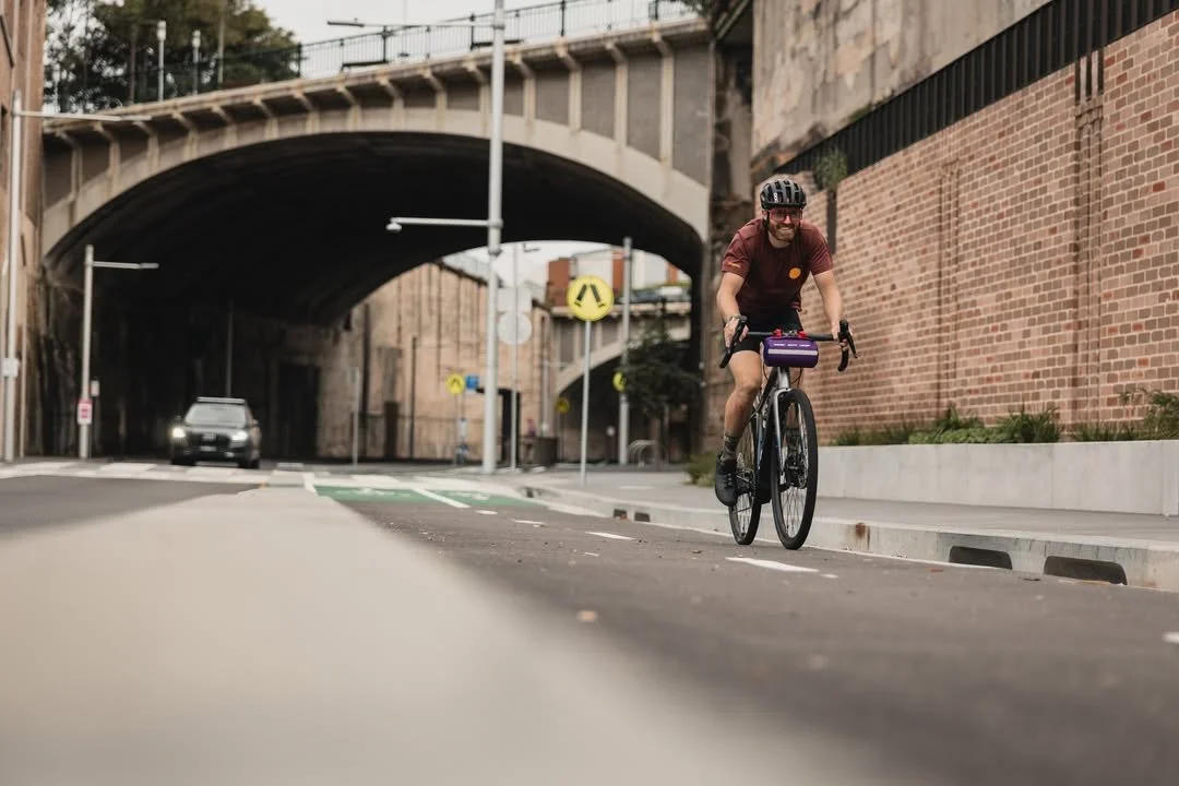 High volume tires and the option to run a dropper seat post make the @Marinbikes Lombard E a steadfast companion whether commuting daily in the city, or spinning for hours in the country.
.
.
.
#Marinbikes #Madeforfun #gravelbike