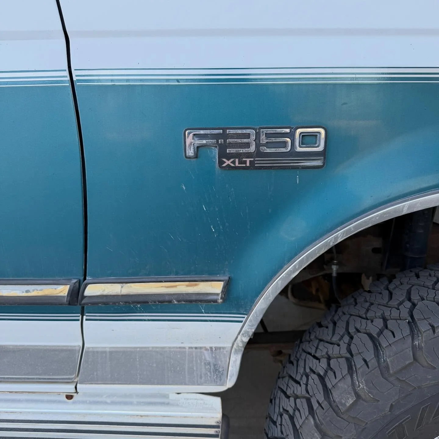 SWIPE! ➡️ Before and After shots on the &lsquo;94 F350 😮