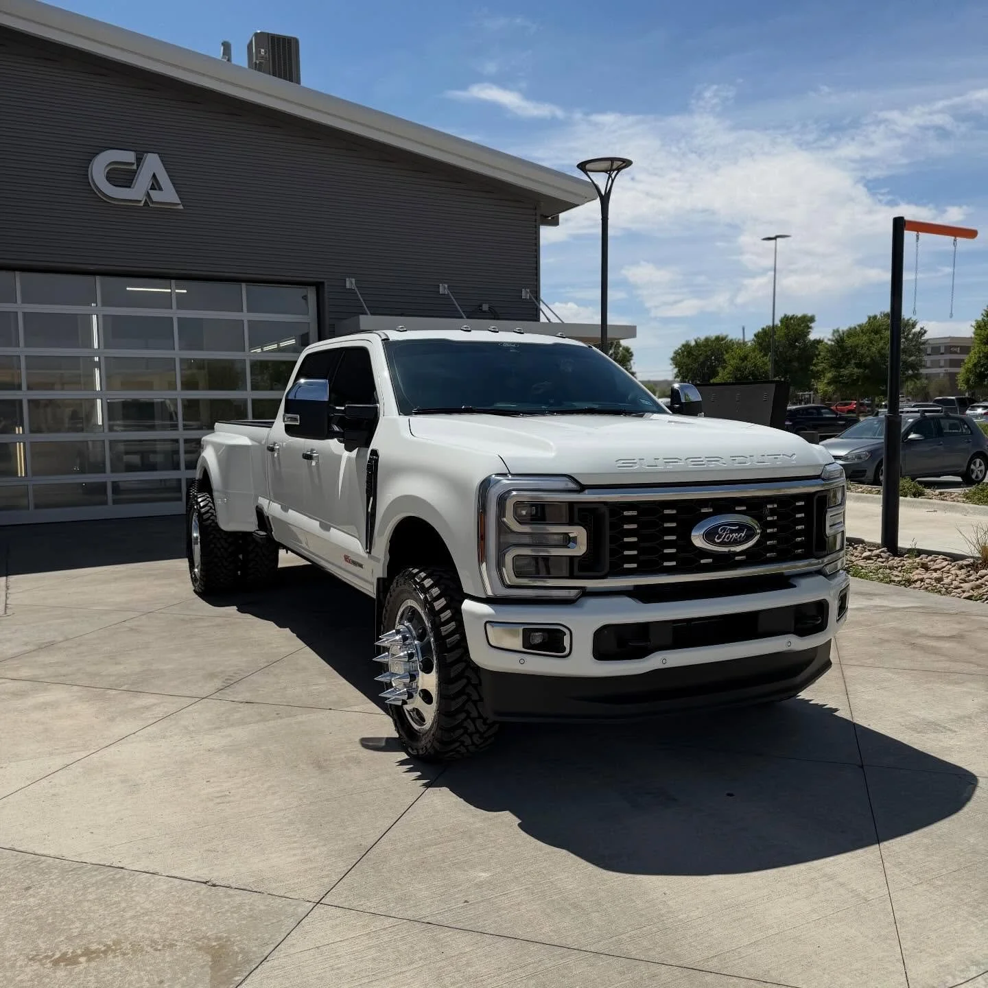 Track Pack PPF x 7 year ceramic coating x Wheel coating x Windshield coating x Film coating

Oh baby! This truck was the perfect candidate for our track package that covers all the major impact areas that trucks get hit with. Our self-healing, cerami