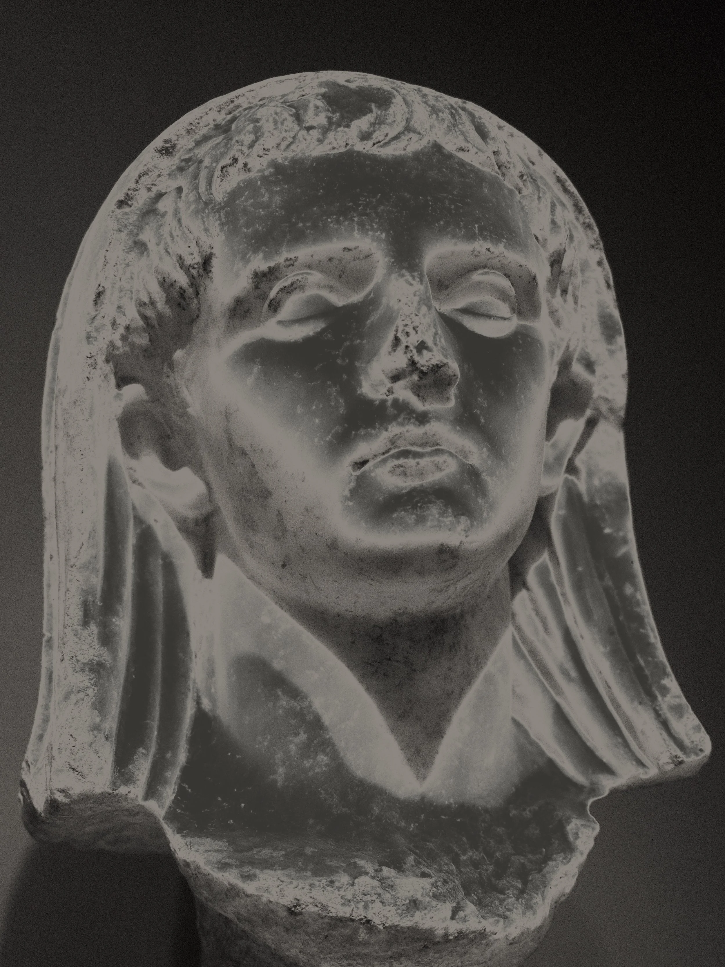 greek busts - 7 of 13.jpeg