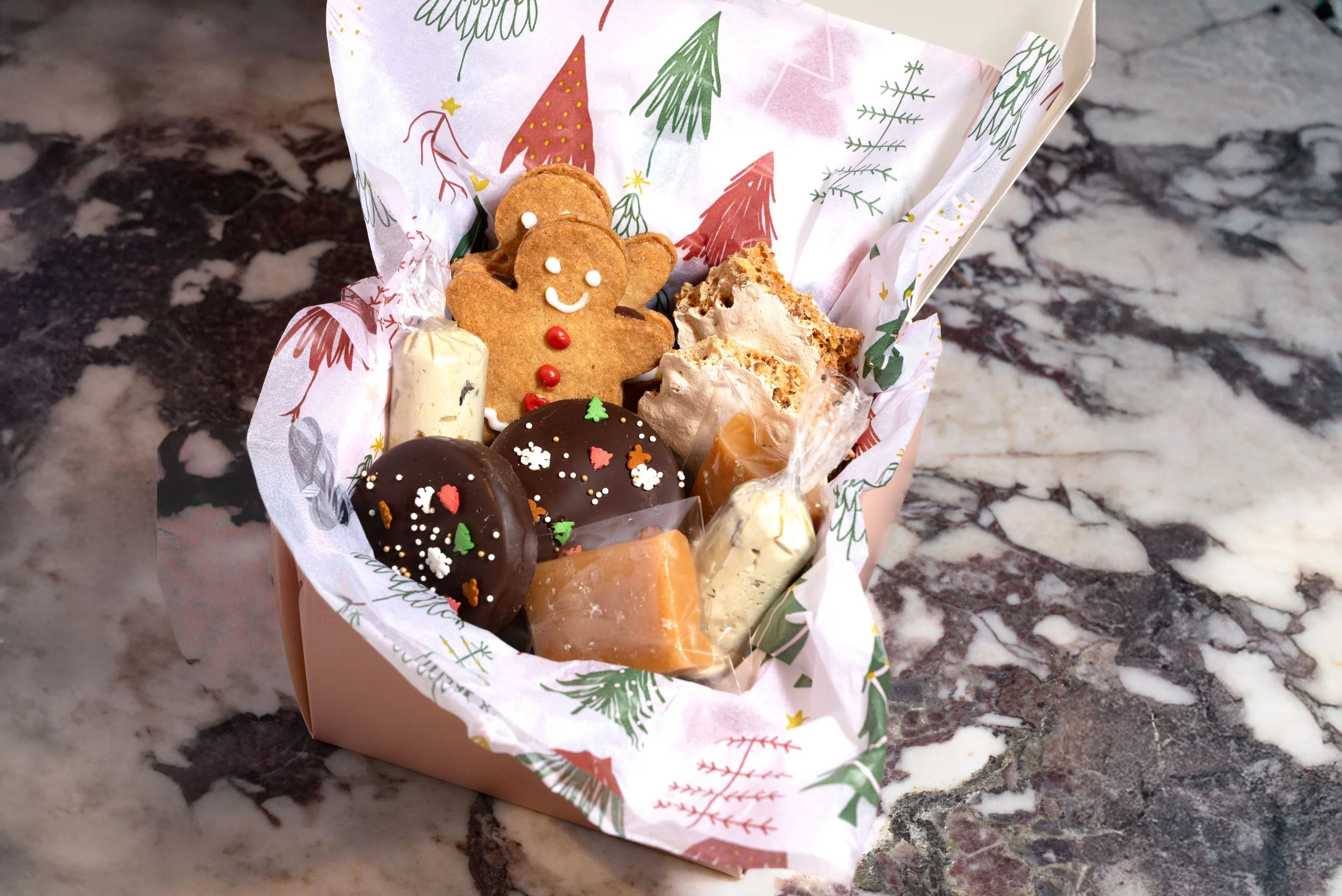 ASSORTED COOKIE & CANDY BOX