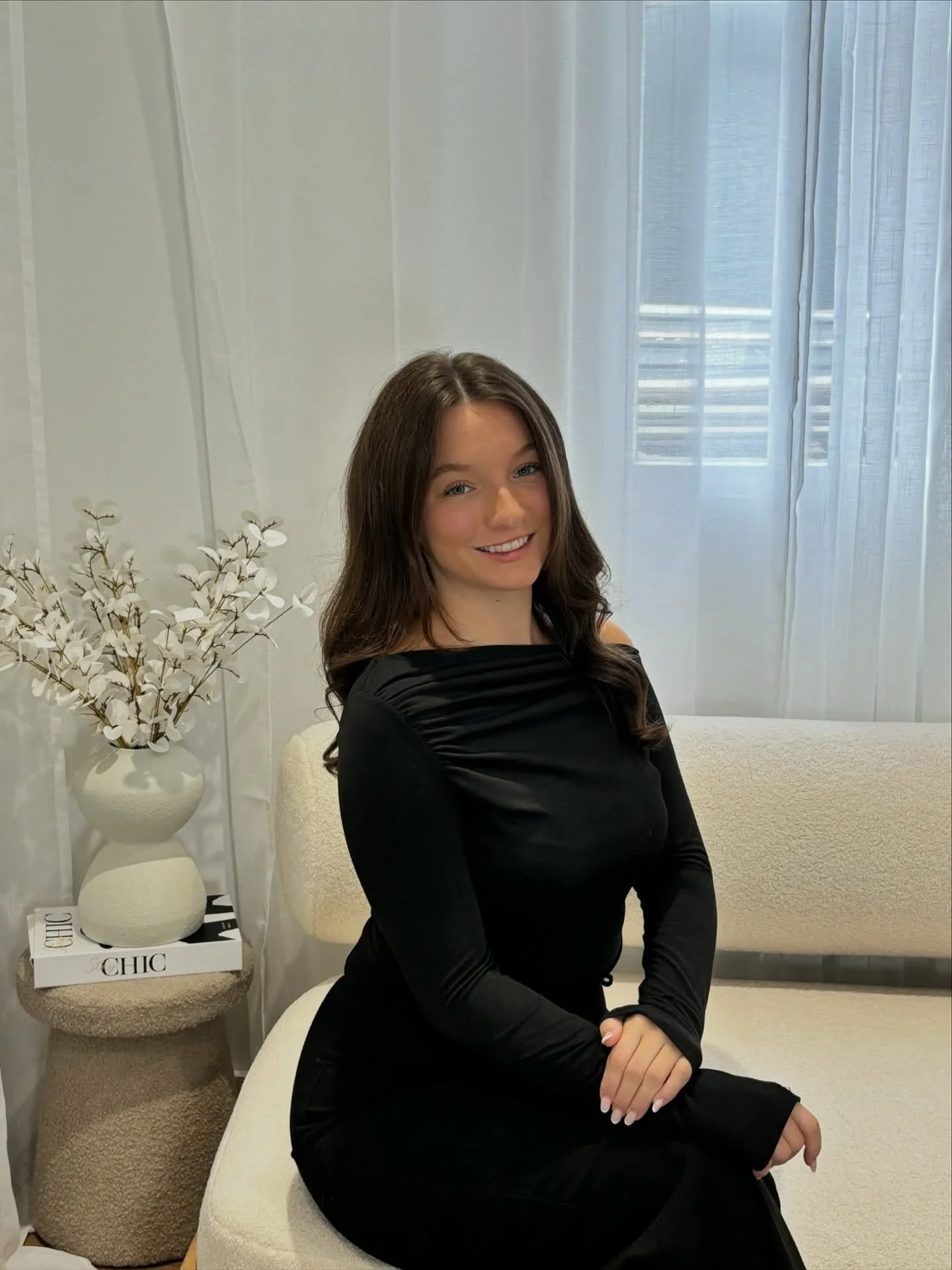 I thought it was time I reintroduced myself again - 1 year later 👋🏼

I&rsquo;m Rhianna, the face behind Roo Media Marketing - a marketing consultancy built on creativity, strategy, and results.

Over the past year, Roo Marketing has evolved from a 