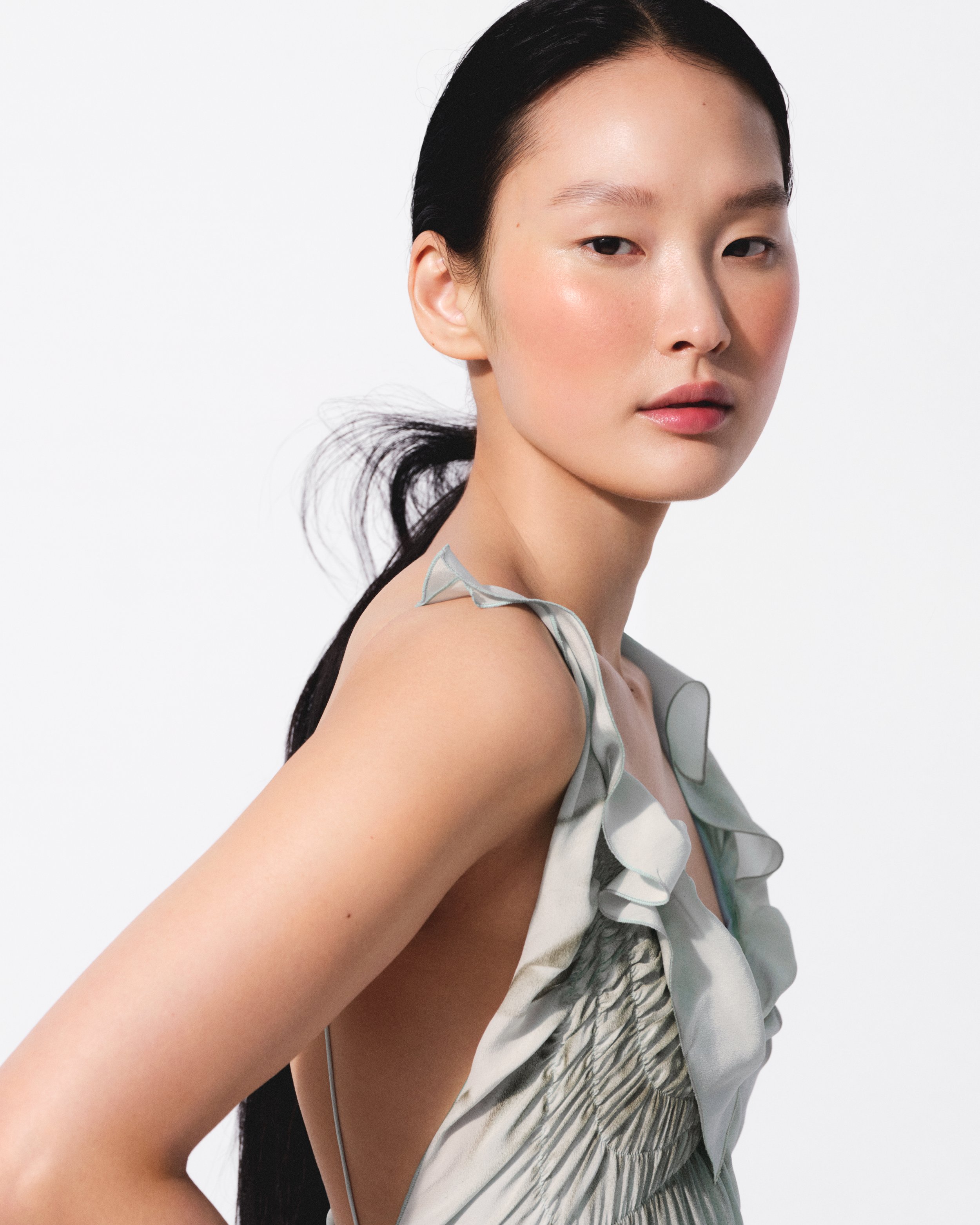 26_VBB_Beauty_Yumi_w_4x5.jpg