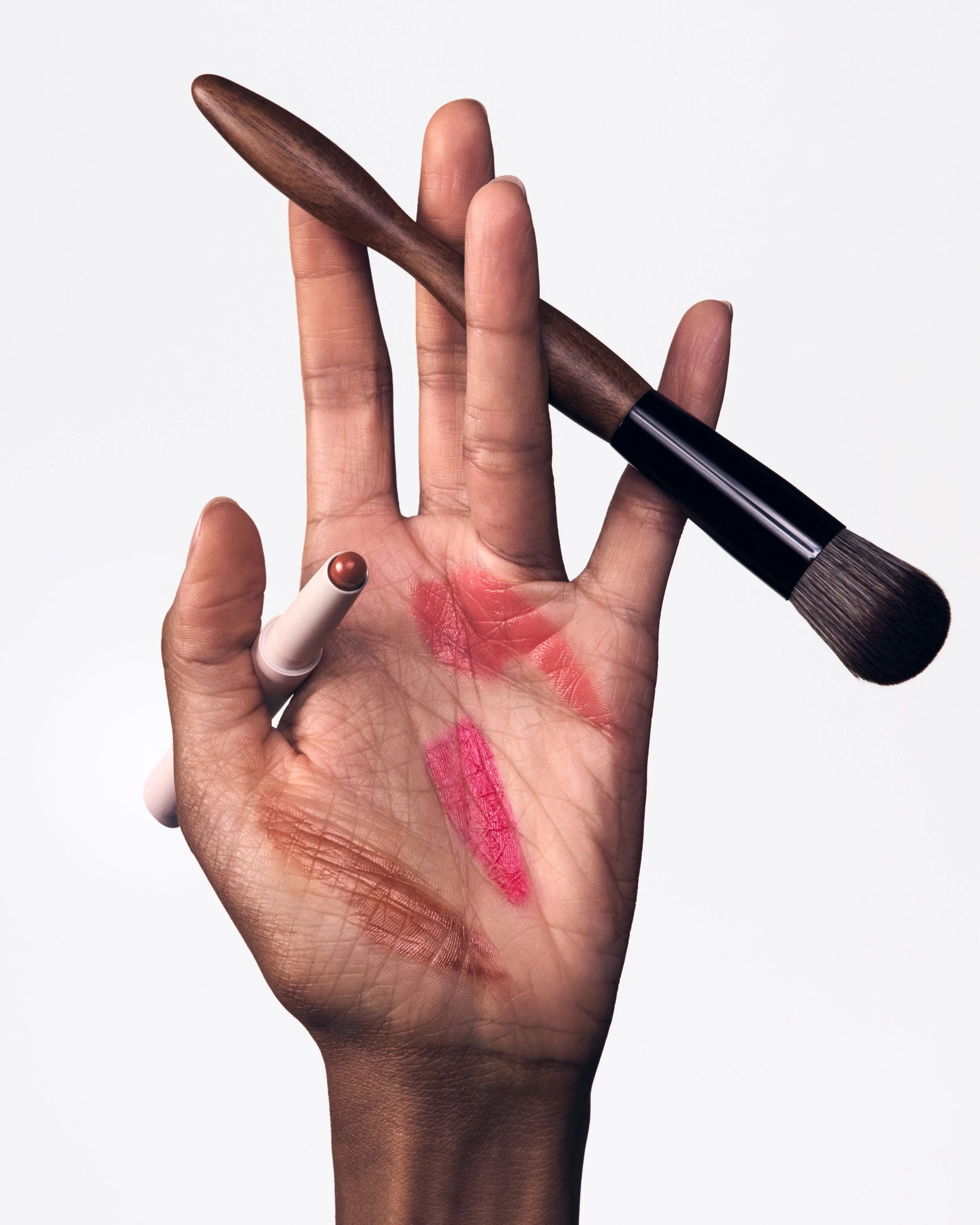 26_VBB_Blush_Hand_Rossa_Sienna_4x5.jpg
