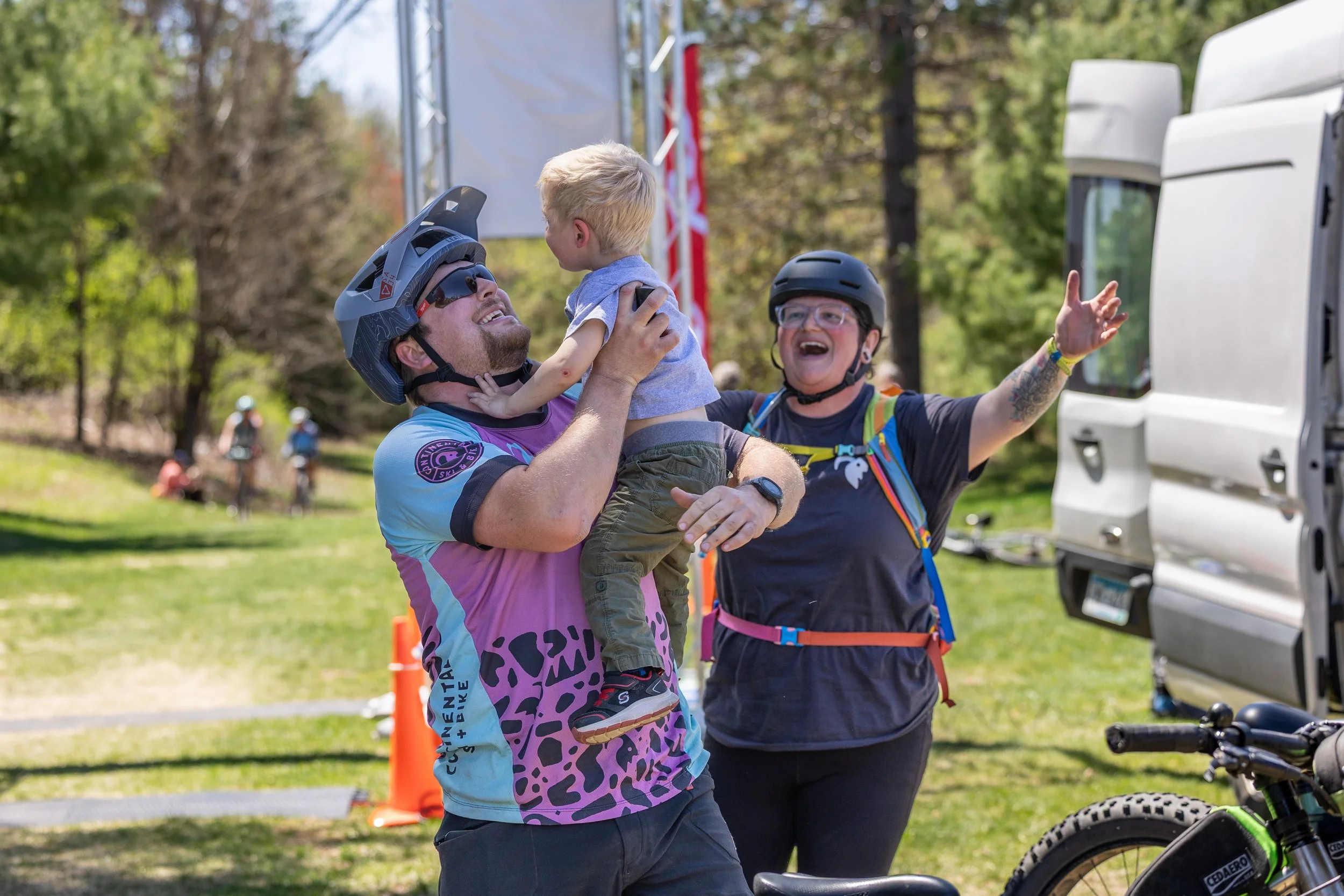 Hungry Bear 2025-9685.jpg