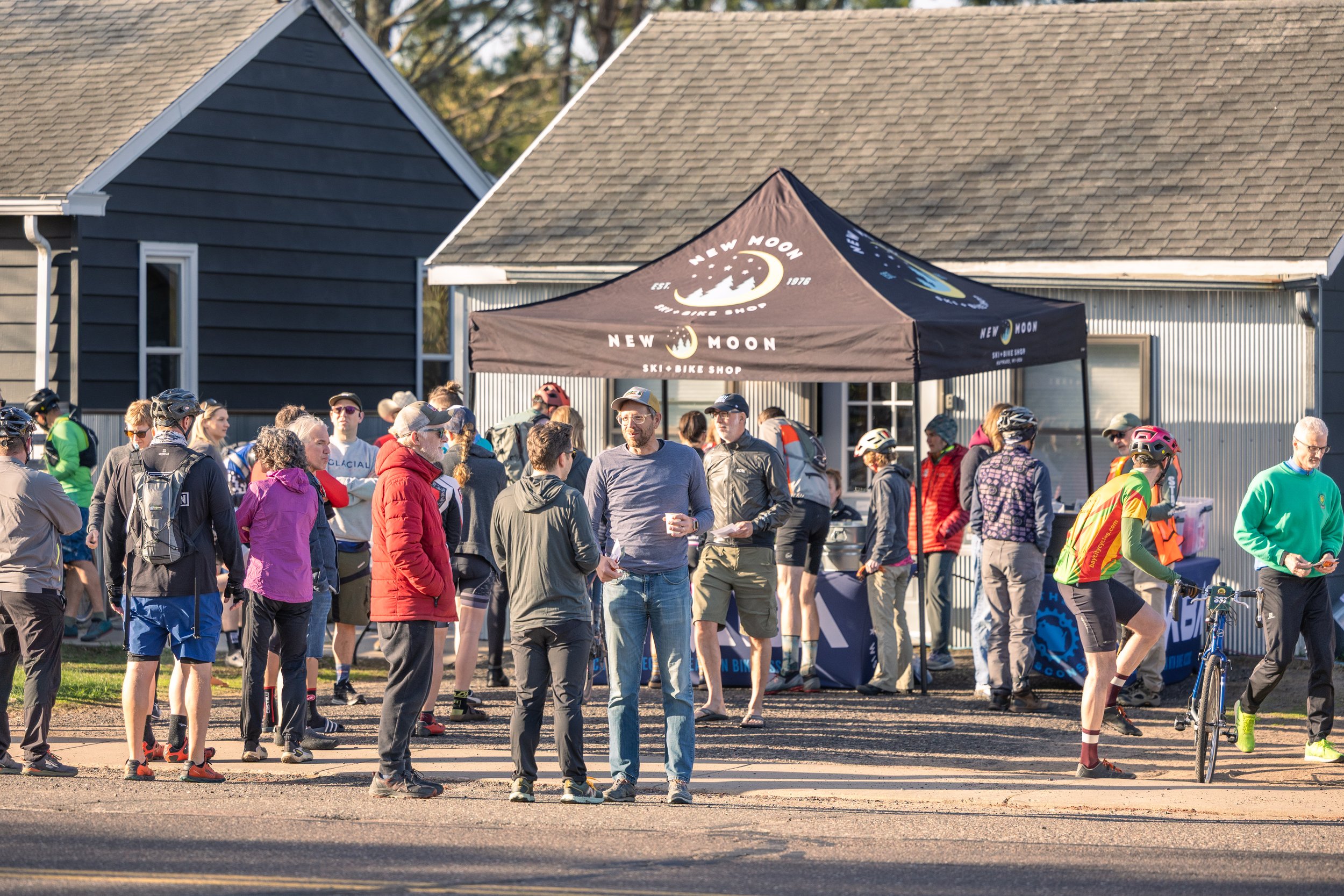 Hungry Bear 2025-9034.jpg