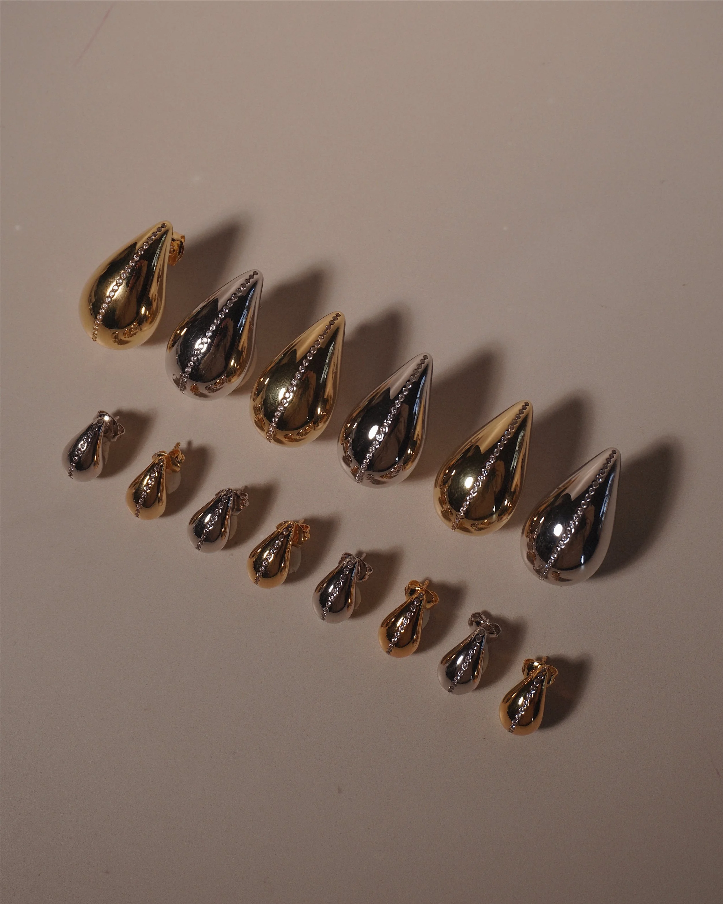 HERA SMALL DROP EARRINGS (GOLD) 9.JPG