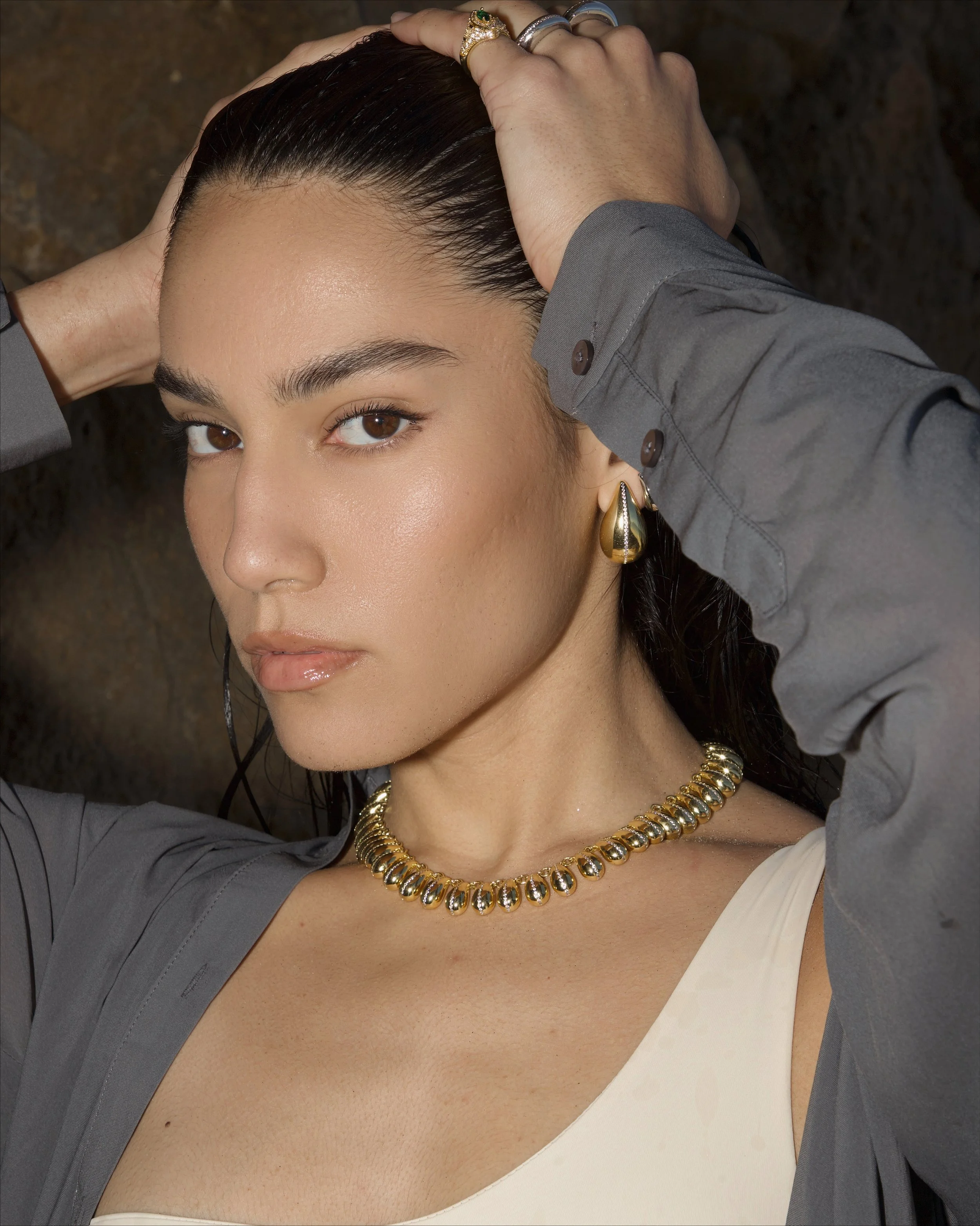HERA LARGE DROP EARRINGS (gold) 6.JPG