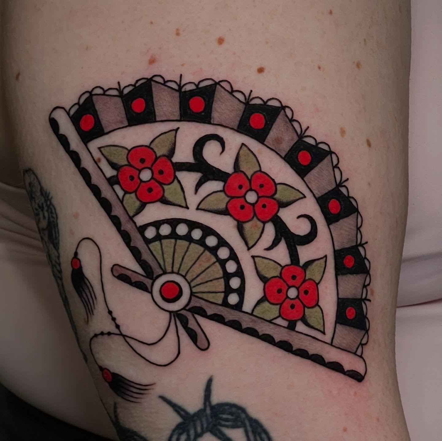 fan for ciara! thank you again :) 

email or fill out the form in my bio to book in february and march !