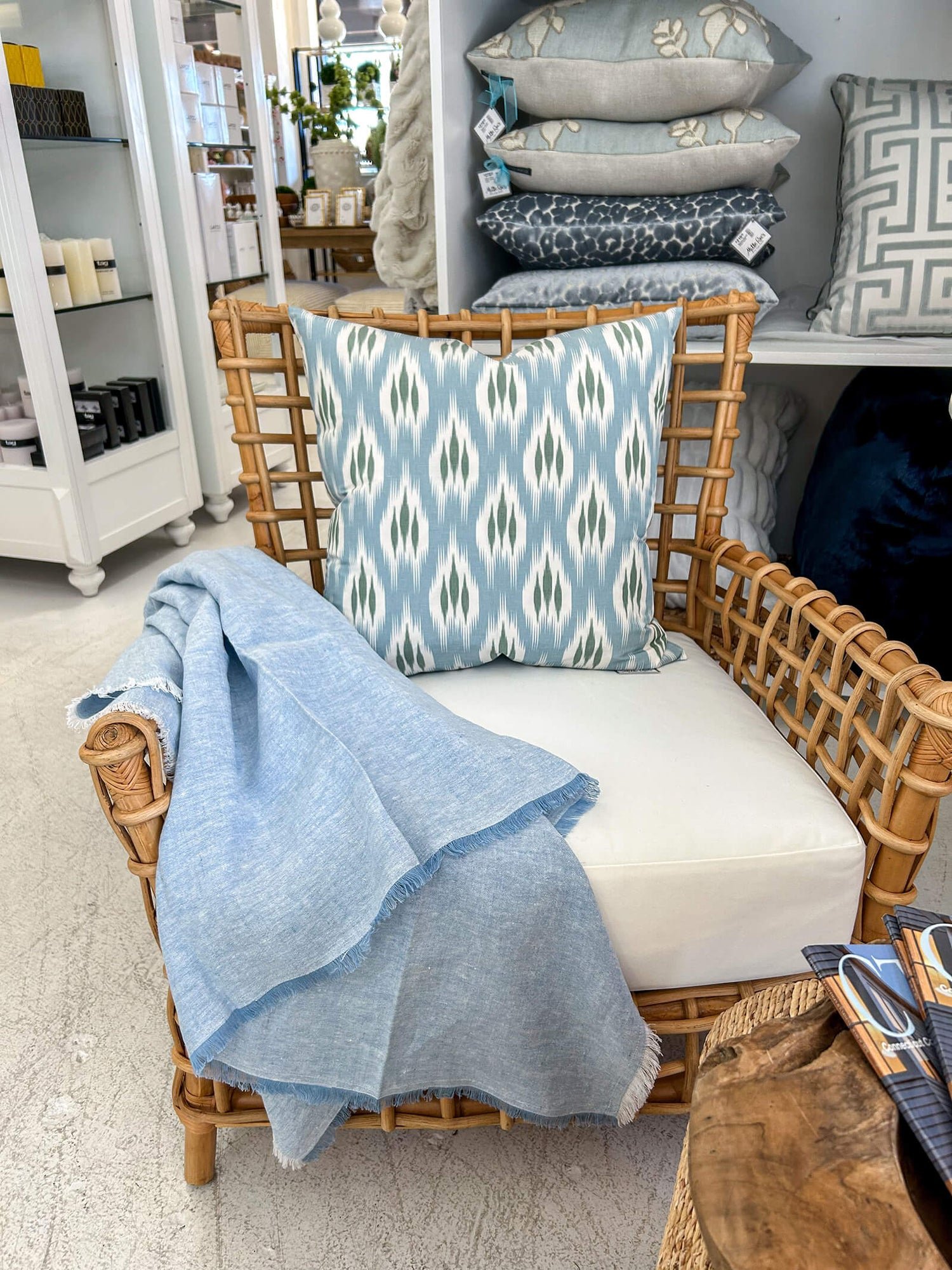 pillows_7e734b08-f599-4464-8a37-bd5cb2b7bbc8.jpg